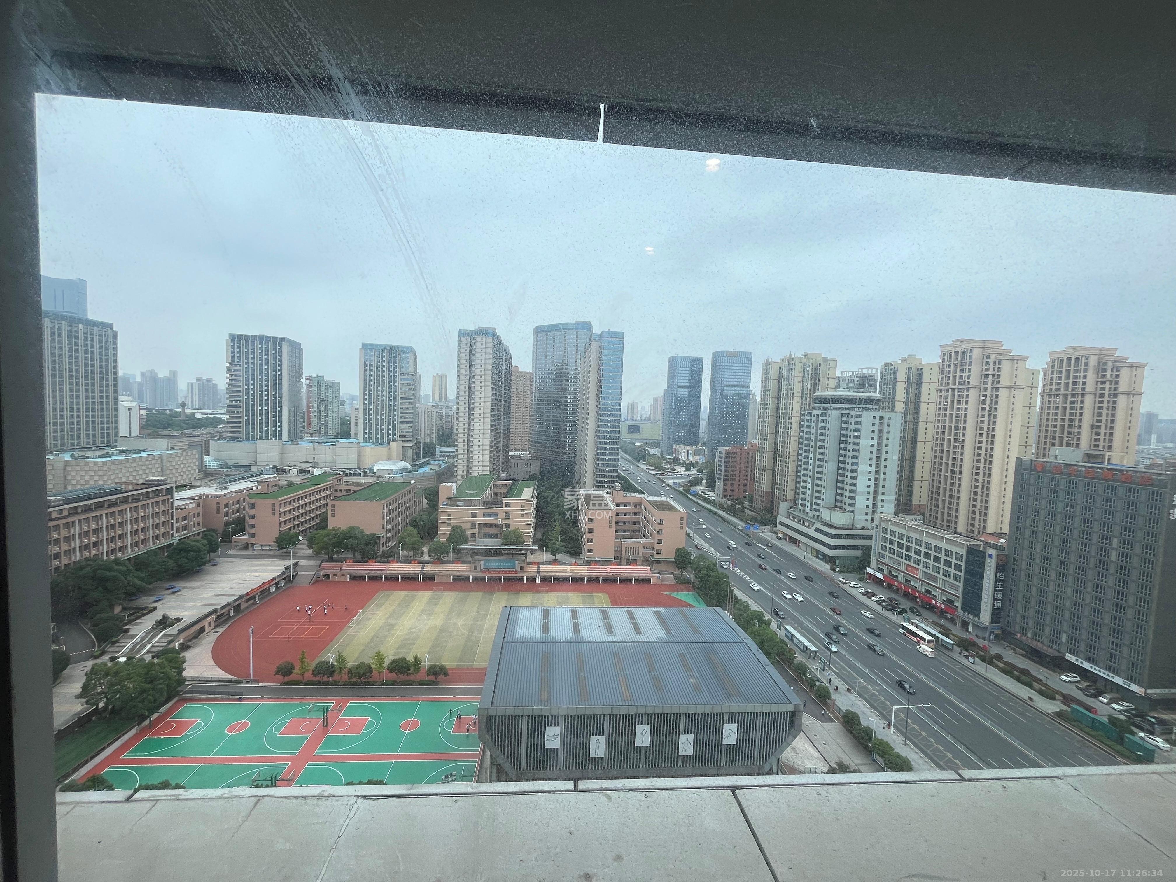 保利天禧EF区  1室0厅1卫    1650.0元/月室内图