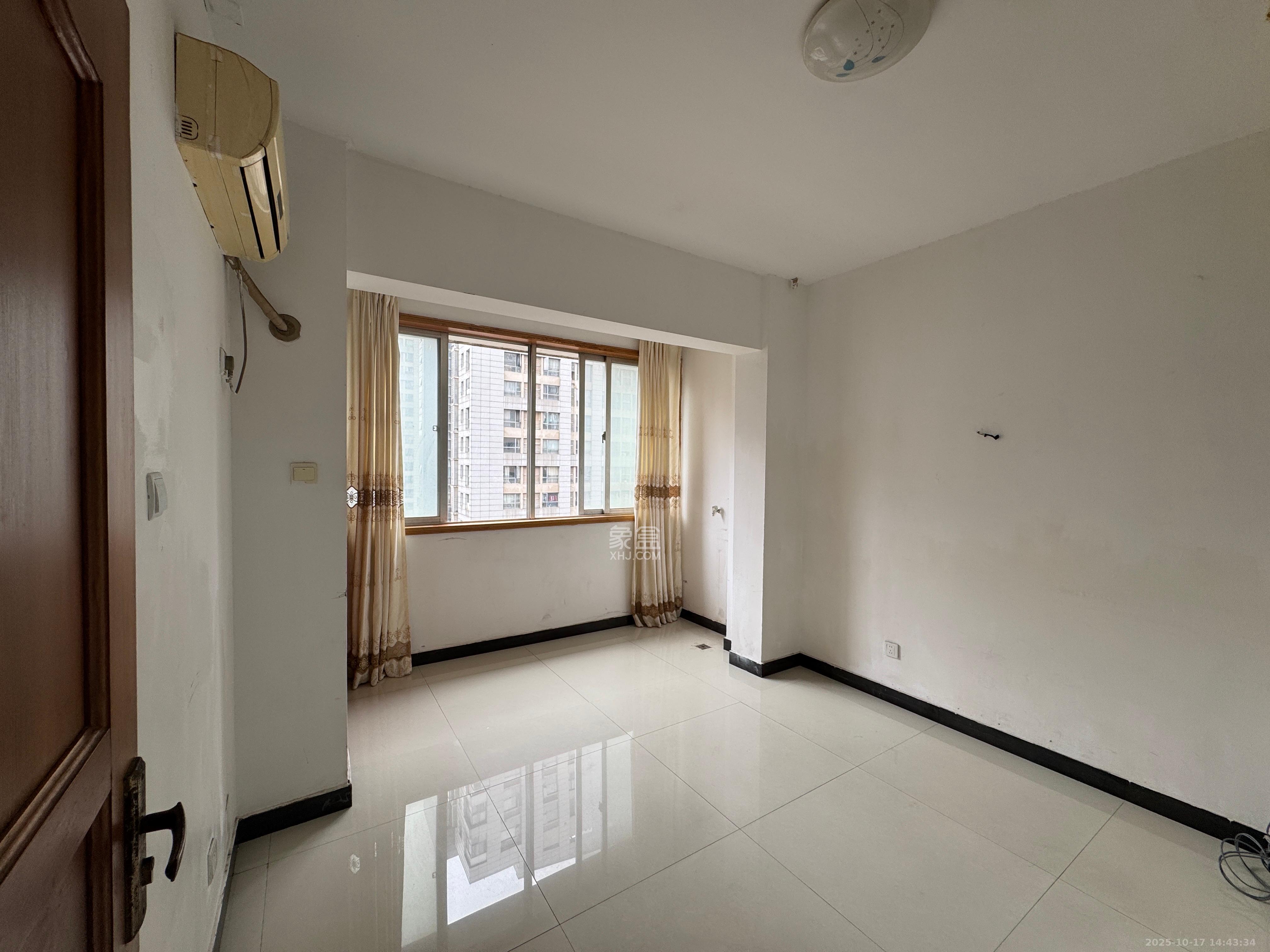 上河国际F座  3室2厅1卫    2300.0元/月 上河国际F座  3室2厅1卫    2300.0元/月室内图