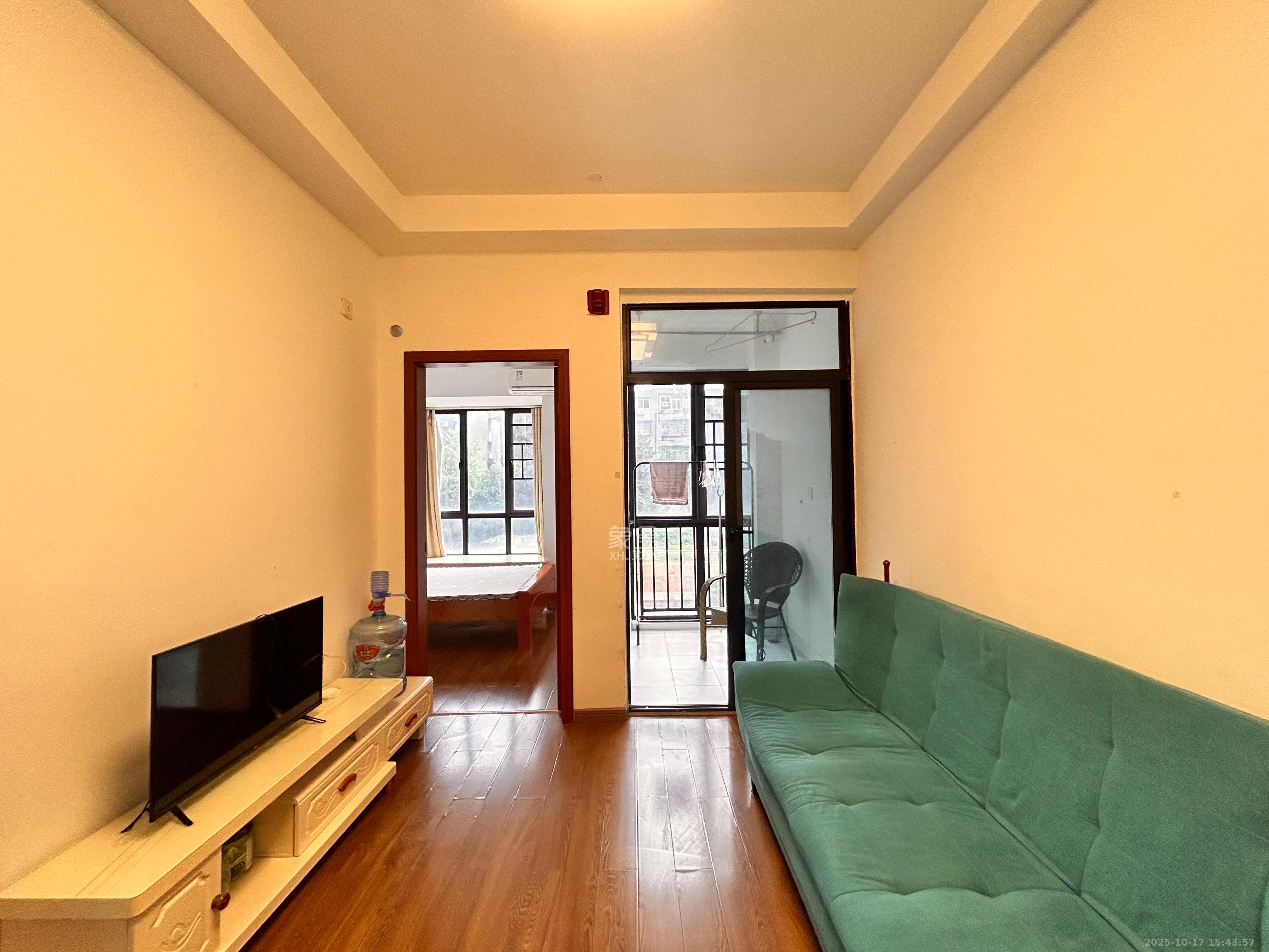 荣悦台  1室1厅1卫    2200.0元/月