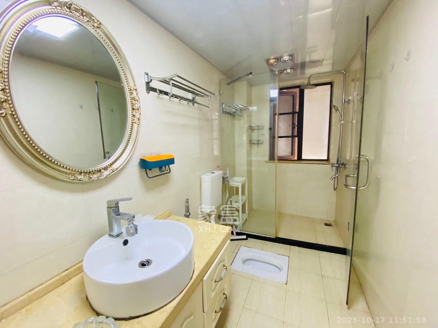 海洋半岛(月珑湾)  3室2厅1卫    2600.0元/月 海洋半岛(月珑湾)  3室2厅1卫    2600.0元/月室内图