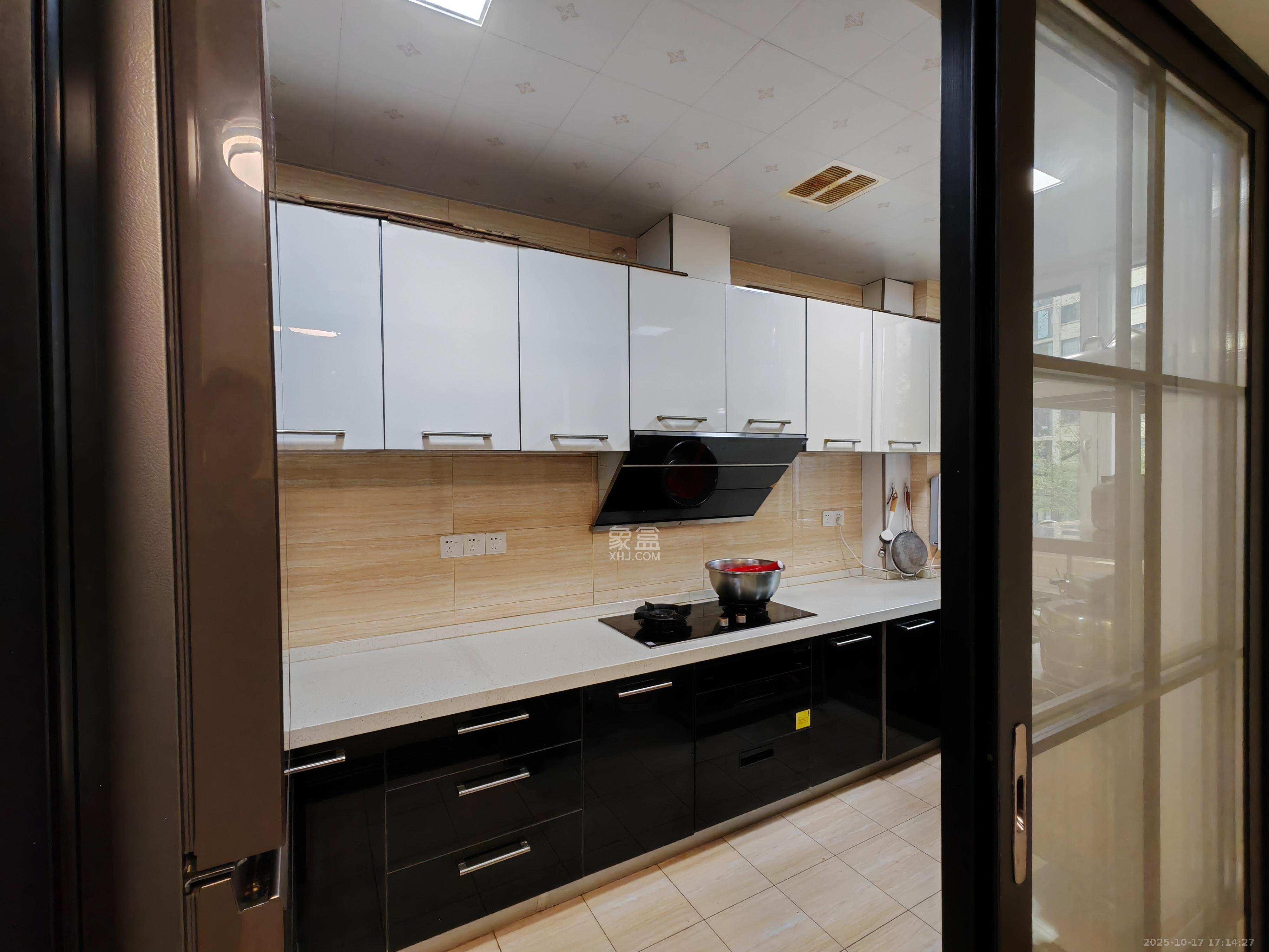 长房梅溪香山  4室2厅2卫    4000.0元/月室内图