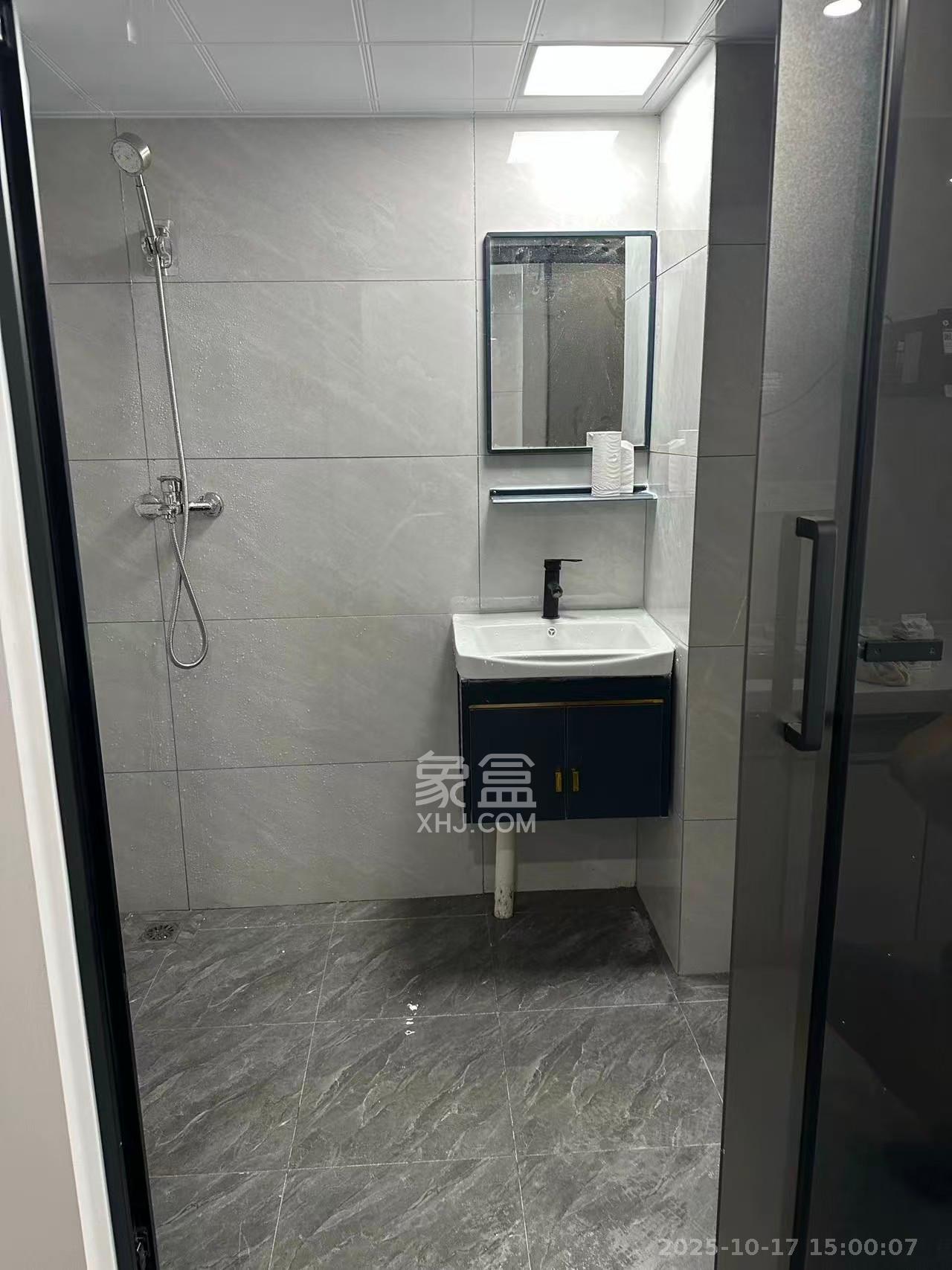 新城悦隽公园  1室1厅1卫    1500.0元/月室内图