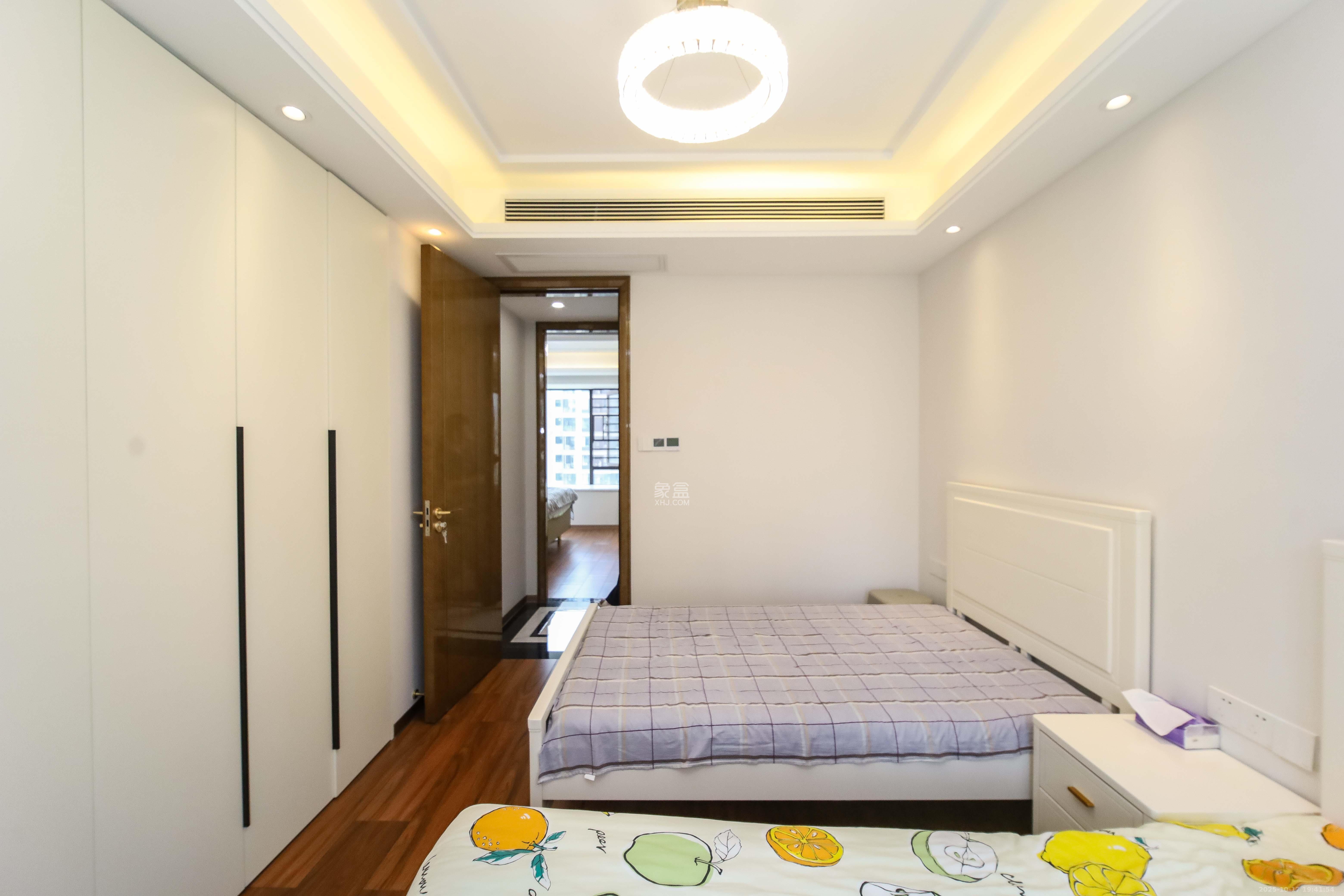 德奥悦东方  4室2厅2卫    268.0万卧室