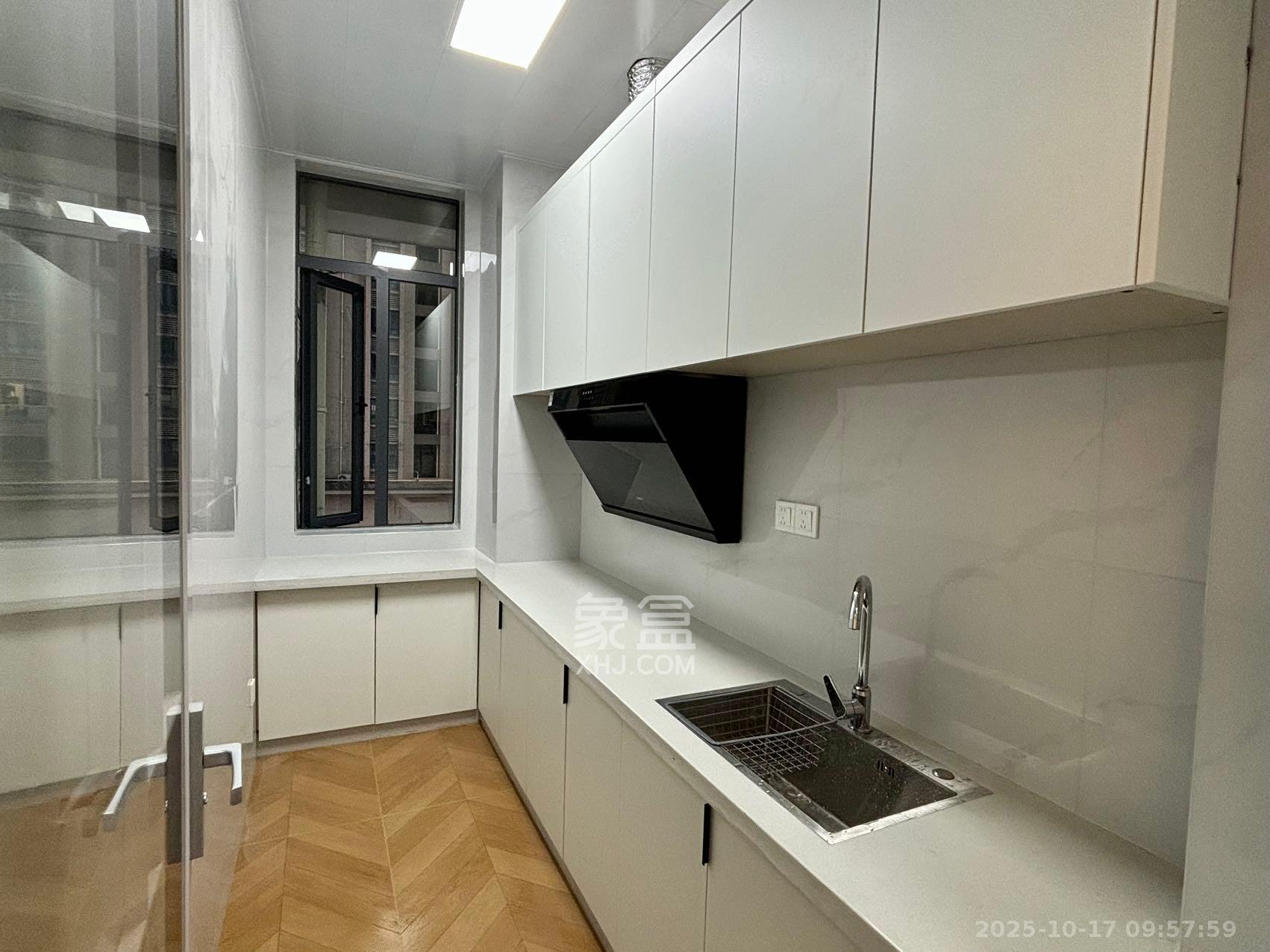 西子湖畔沃府  1室1厅1卫    2180.0元/月 西子湖畔沃府  1室1厅1卫    2180.0元/月室内图