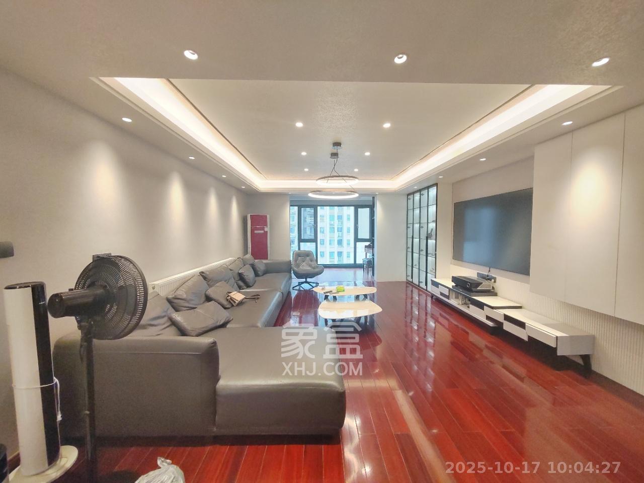 旭辉藏郡(藏郡、旭湘华府)  3室2厅2卫    4500.0元/月 旭辉藏郡(藏郡、旭湘华府)  3室2厅2卫    4500.0元/月室内图