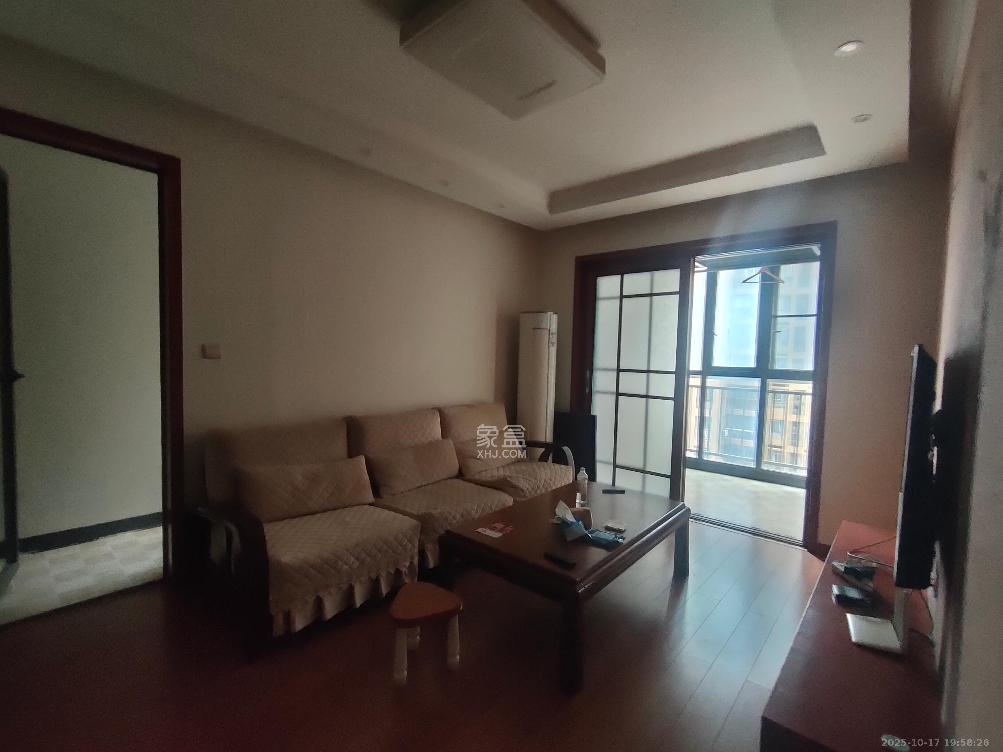 湘农桥社区  2室1厅1卫    1600.0元/月室内图