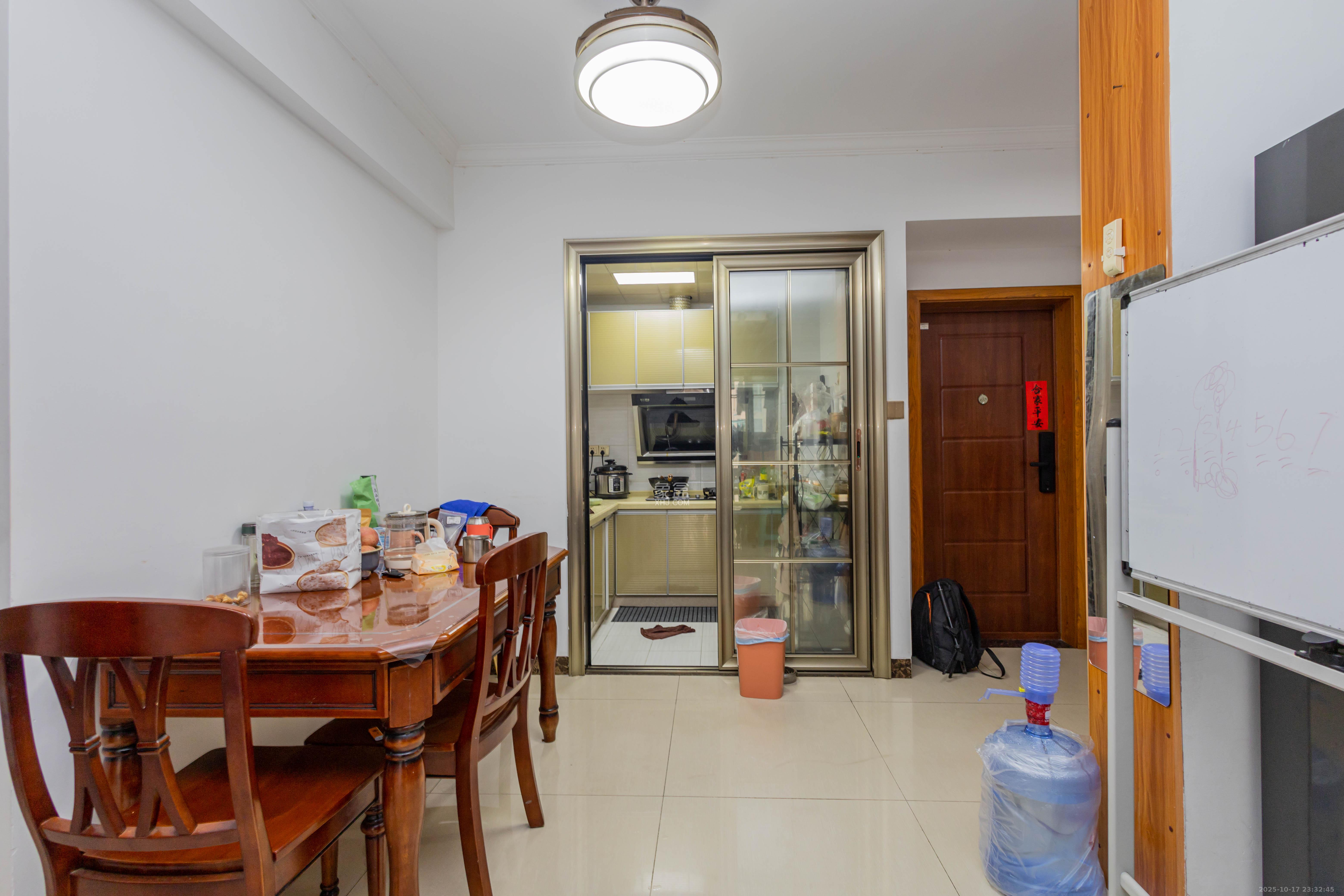 高林仕家  2室2厅1卫    48.8万客厅