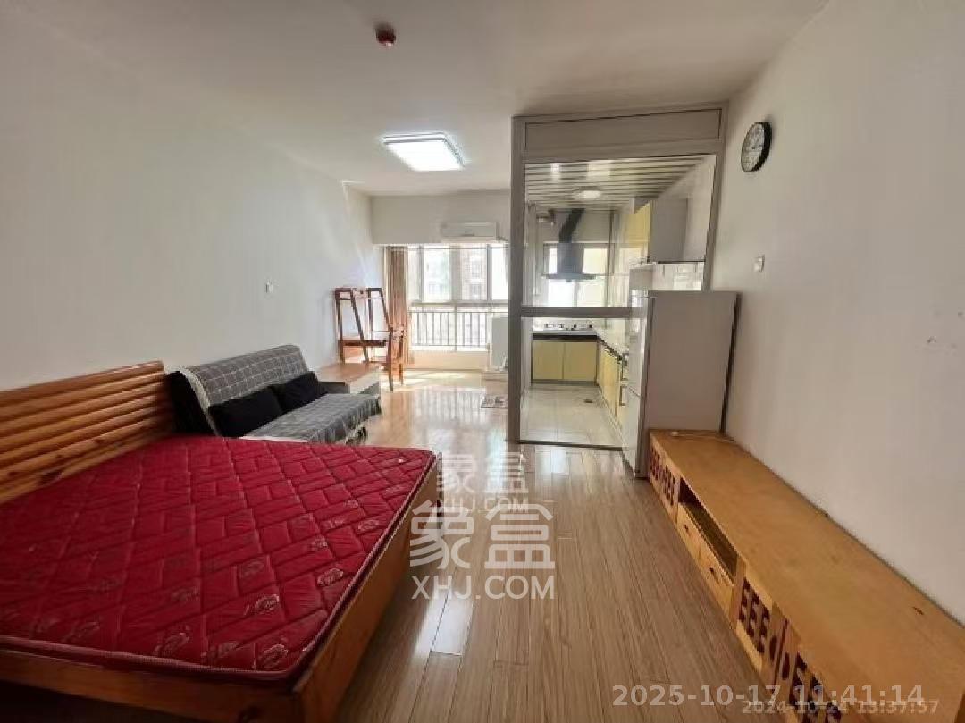 先锋水韵花都  1室1厅1卫    1600.0元/月