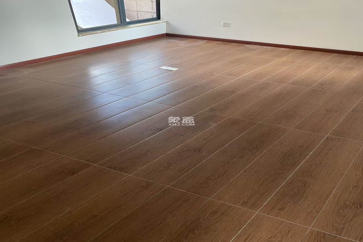 万花坊铂金公馆别墅 6室3厅2卫 17000.0元/月 万花坊铂金公馆别墅 6室3厅2卫 17000.0元/月室内图