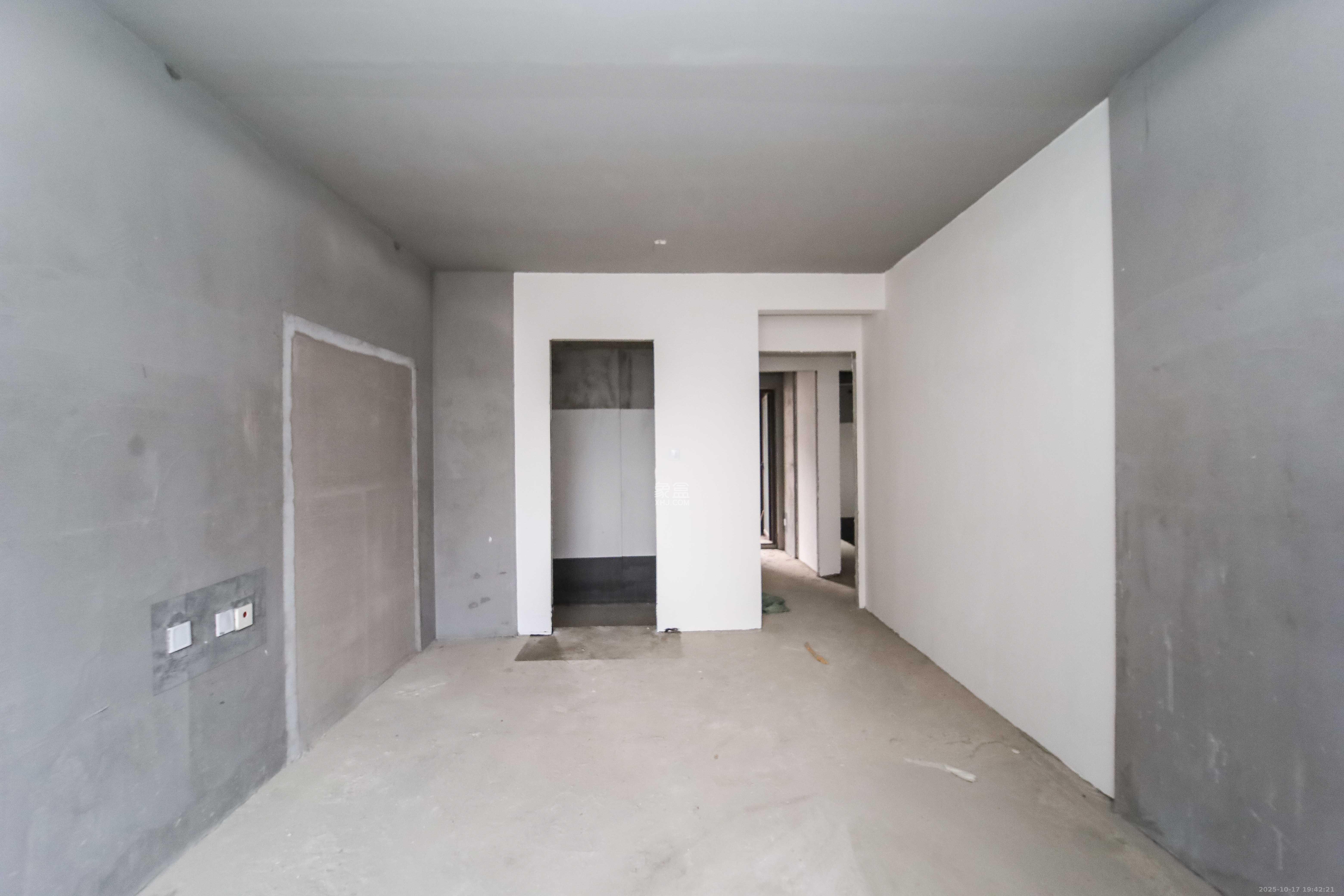 德奥悦东方  4室2厅2卫    150.0万其他