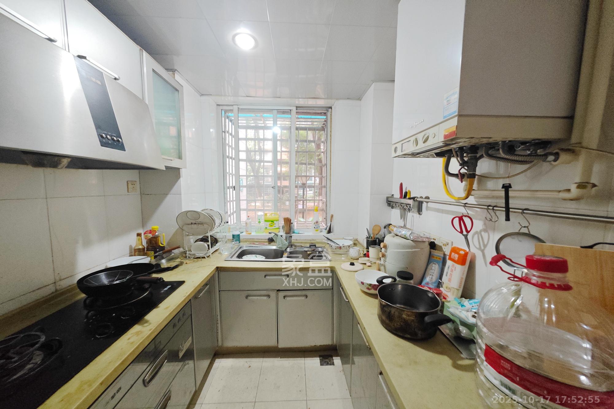 福乐康城  3室2厅2卫    85.0万厨房