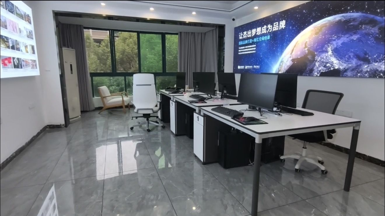 沐林美郡  4室2厅2卫    5000.0元/月室内图