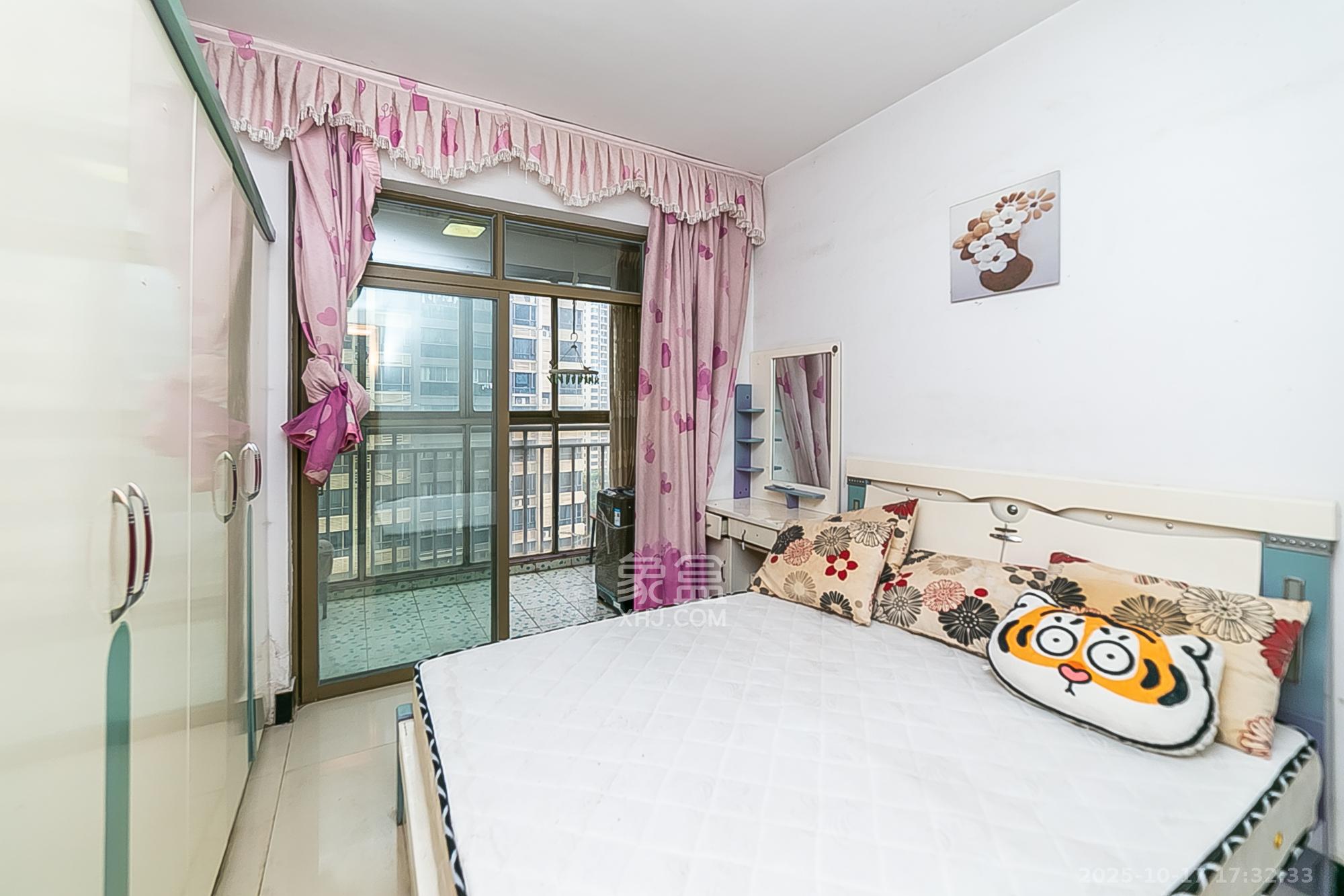 层上观邸  1室2厅1卫    36.8万 层上观邸  1室2厅1卫    36.8万卧室