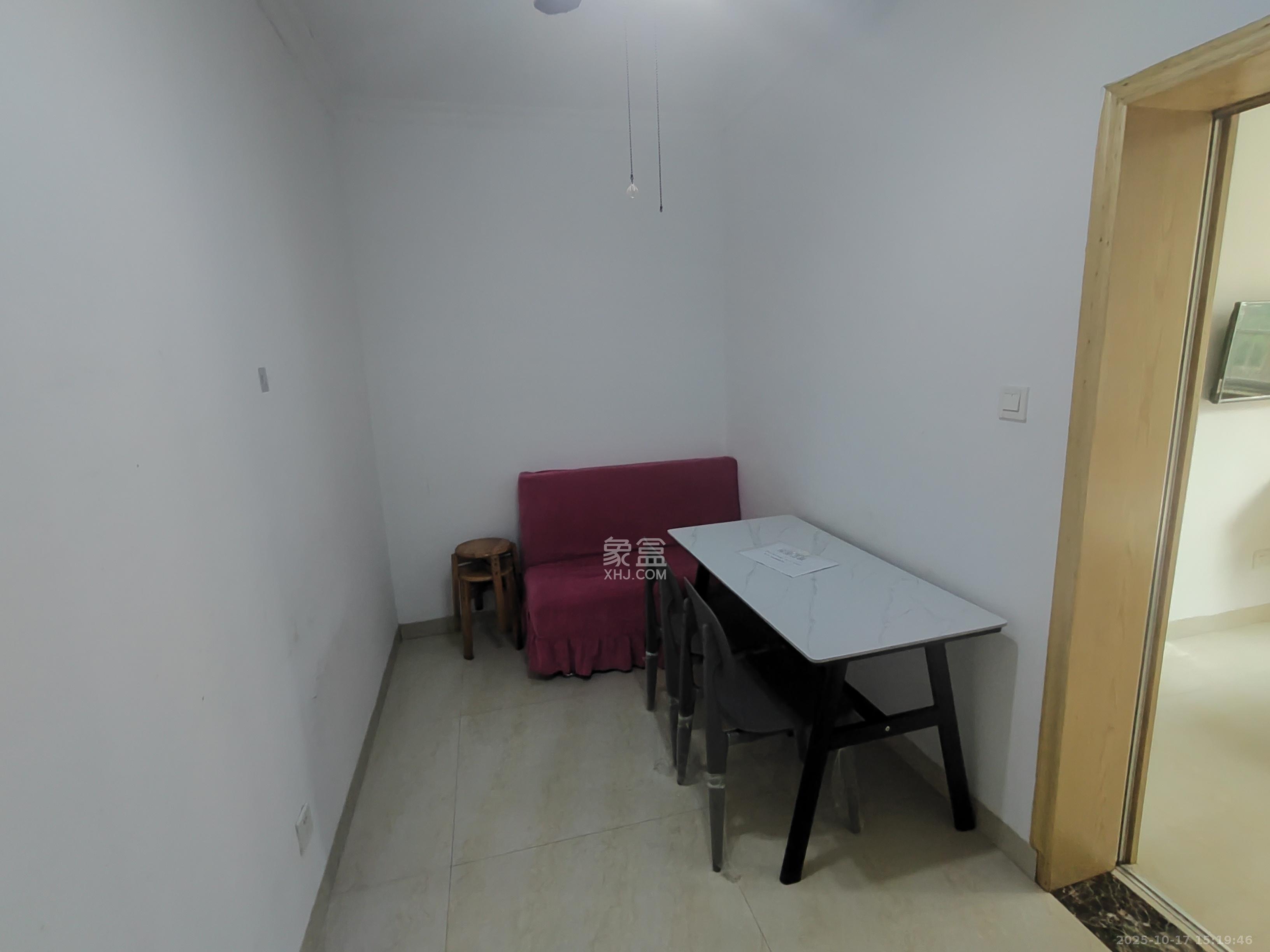 和馨园  1室1厅0卫    1300.0元/月