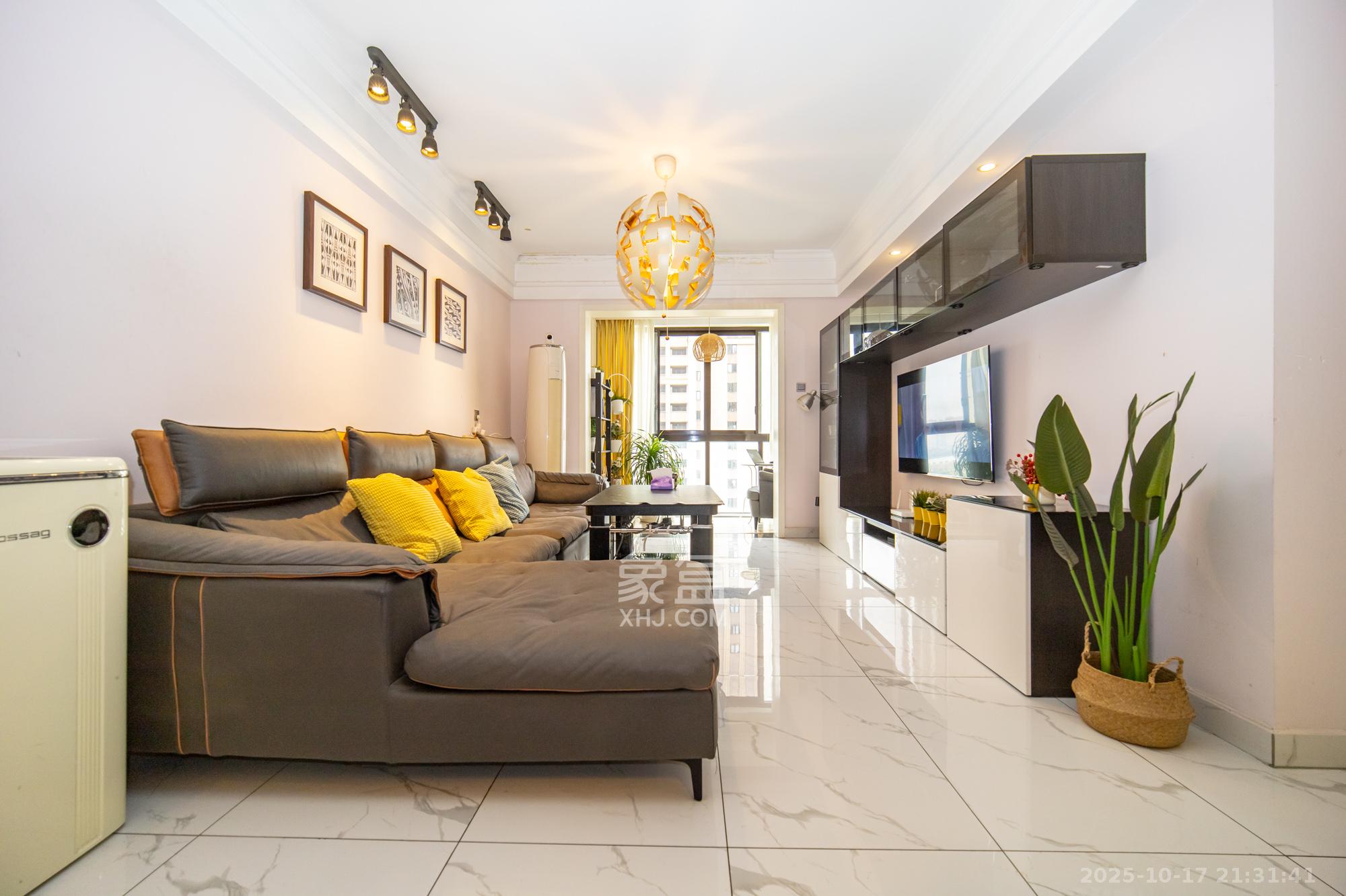 华润置地广场二期  3室2厅1卫    86.0万室内图1