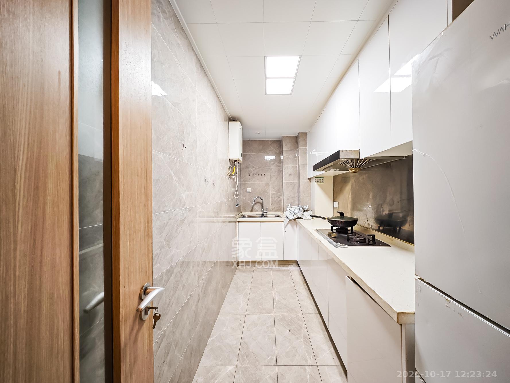 新城和樾（新城和樾公馆）  3室2厅2卫    88.0万厨房