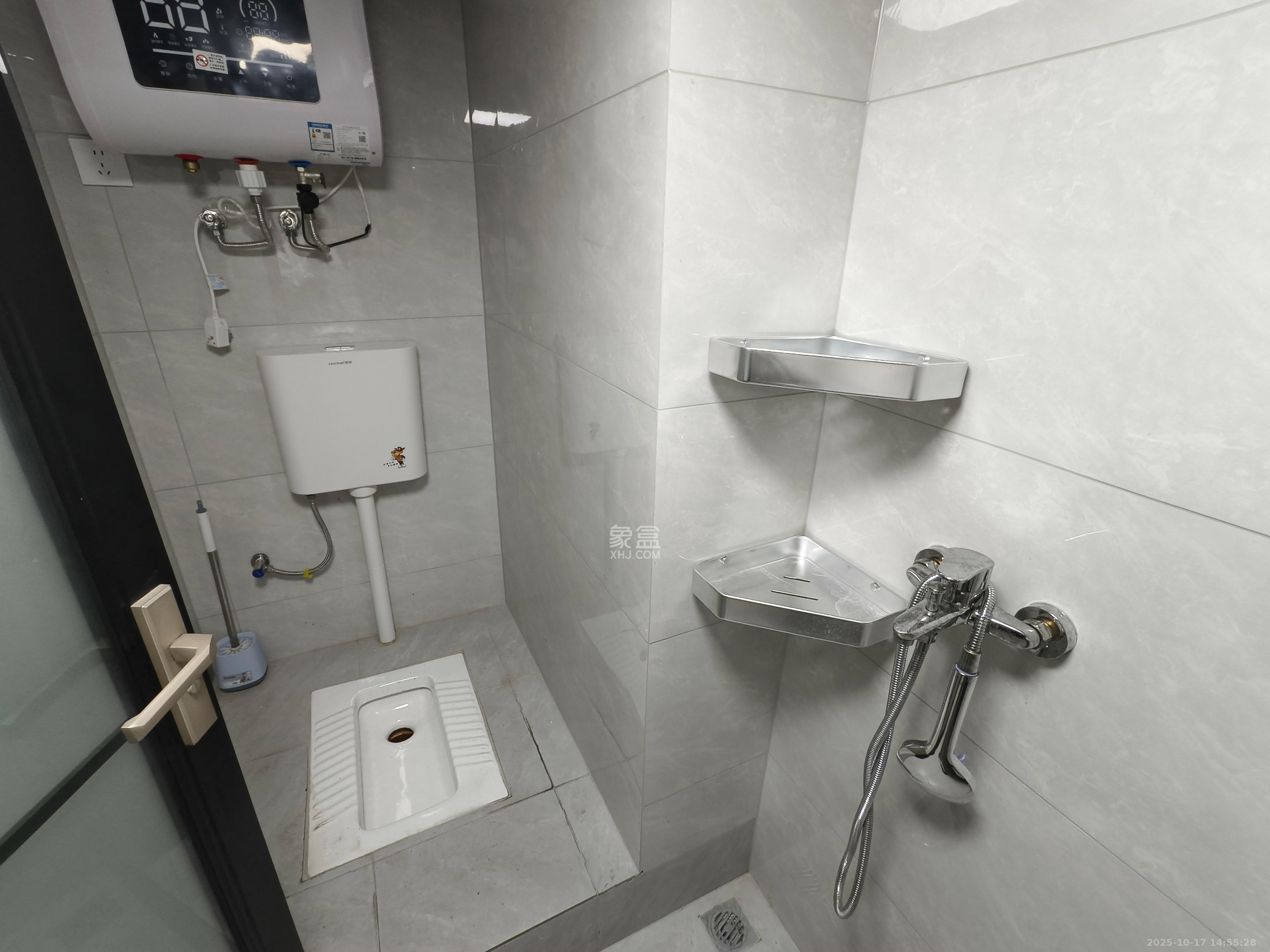 中海阅溪府 1室1厅1卫 1300.0元/月 中海阅溪府 1室1厅1卫 1300.0元/月室内图