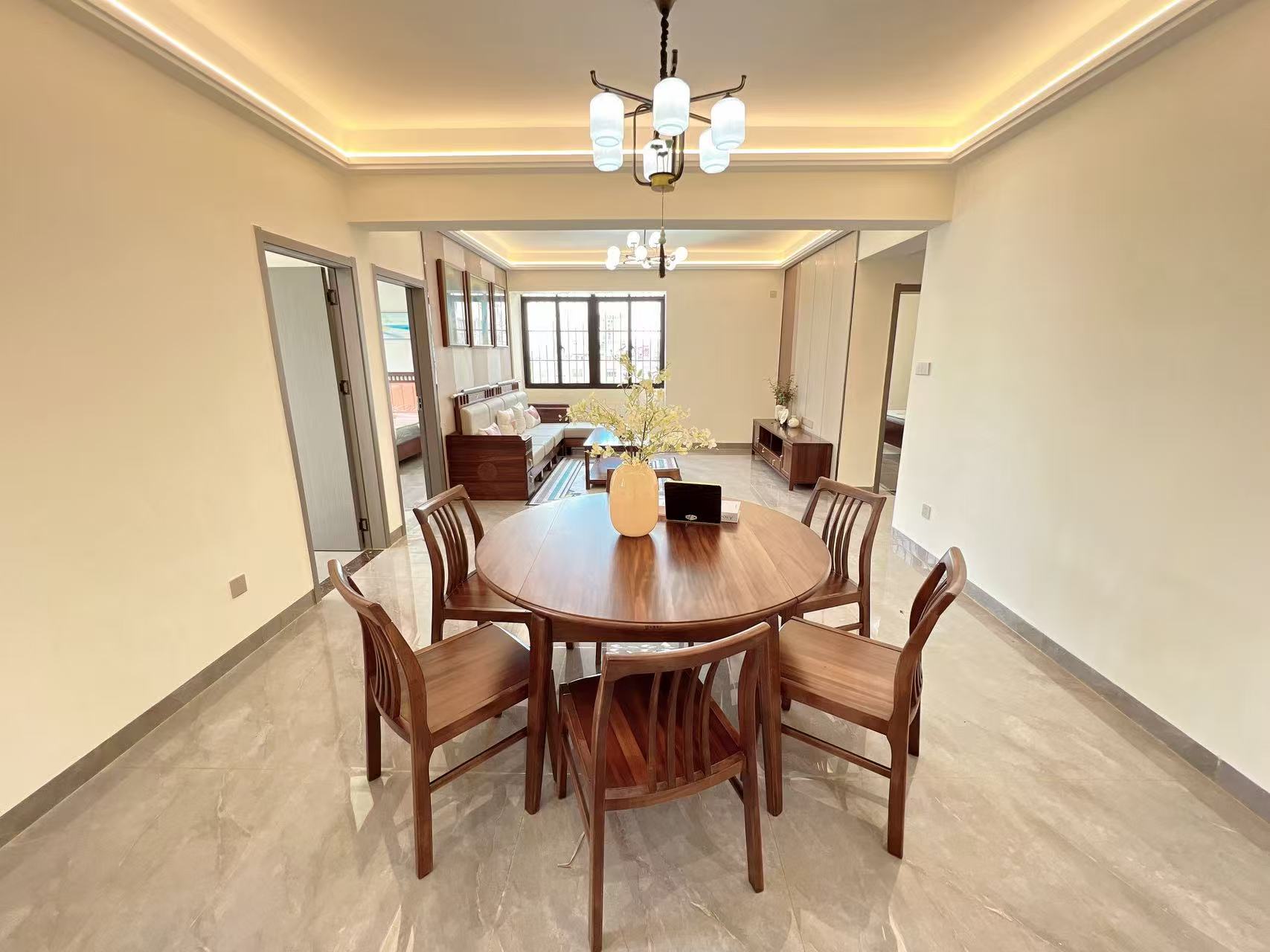 桐林阁  3室2厅1卫    115.0万客厅