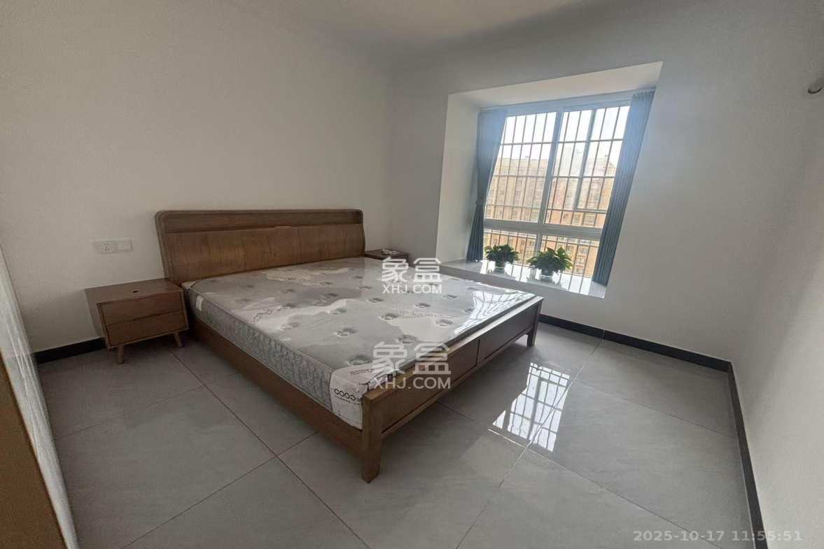 爵士湘 3室2厅2卫 2500.0元/月 爵士湘 3室2厅2卫 2500.0元/月室内图