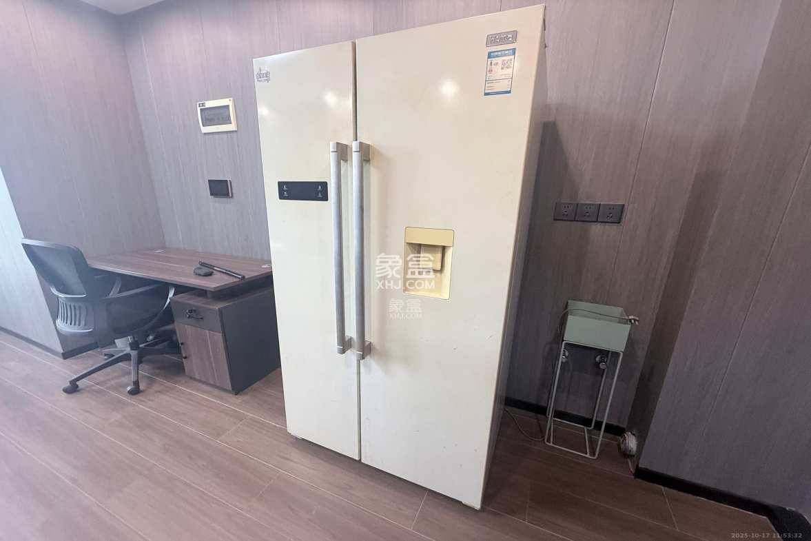 佳兆业云顶都汇  1室1厅1卫    1200.0元/月 佳兆业云顶都汇  1室1厅1卫    1200.0元/月室内图