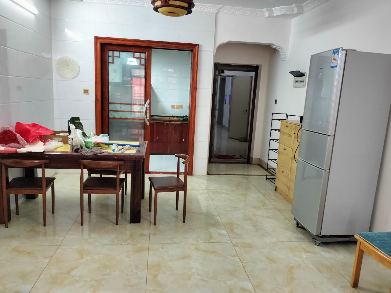 滨江新苑（一期A区）  3室2厅1卫    2800.0元/月室内图