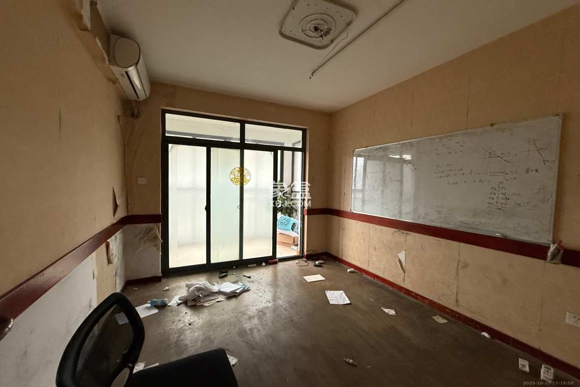 君庭金福苑 2室2厅1卫 4000.0元/月 君庭金福苑 2室2厅1卫 4000.0元/月室内图