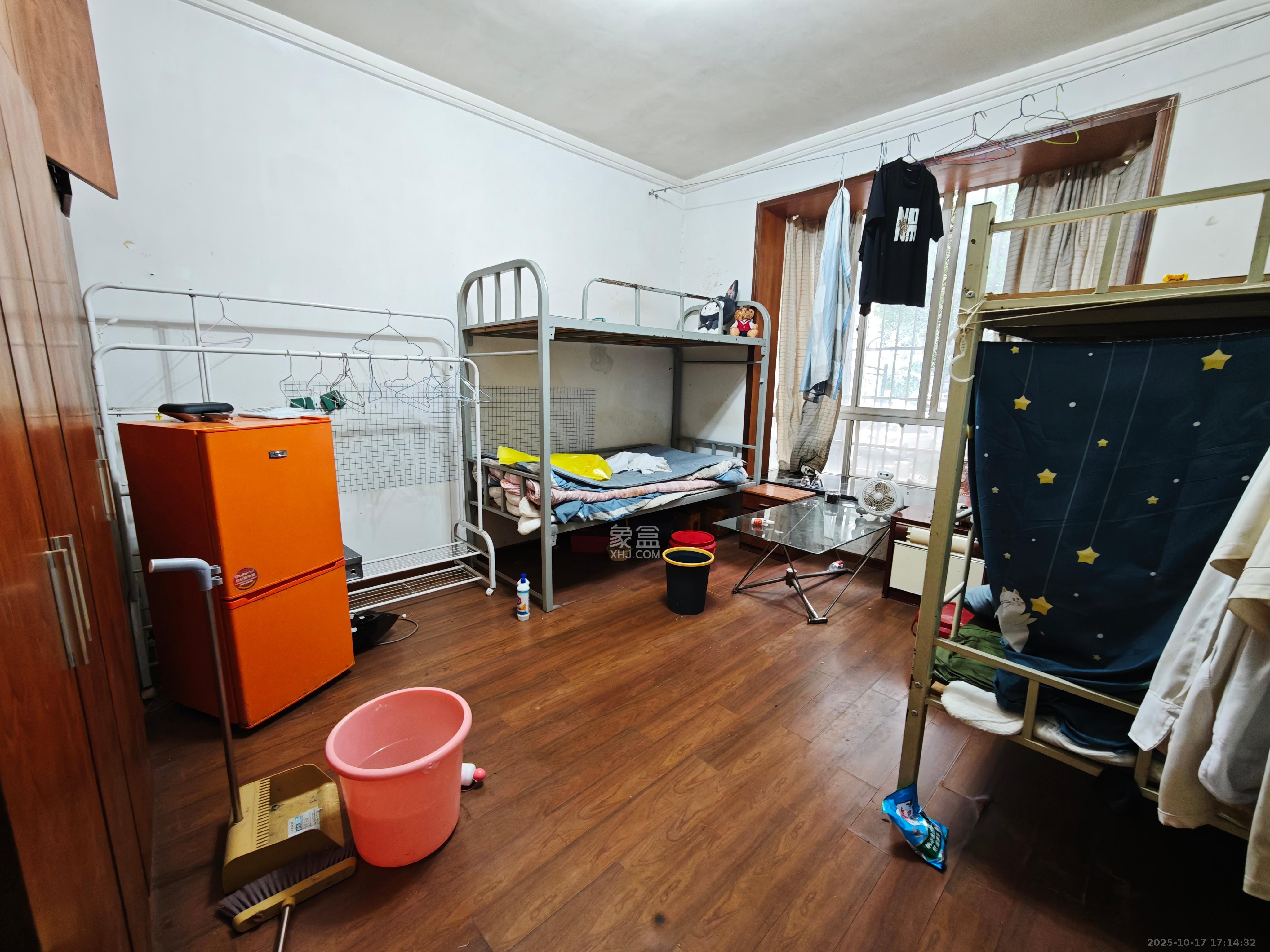 仁和雨花家园  3室2厅2卫    2200.0元/月室内图