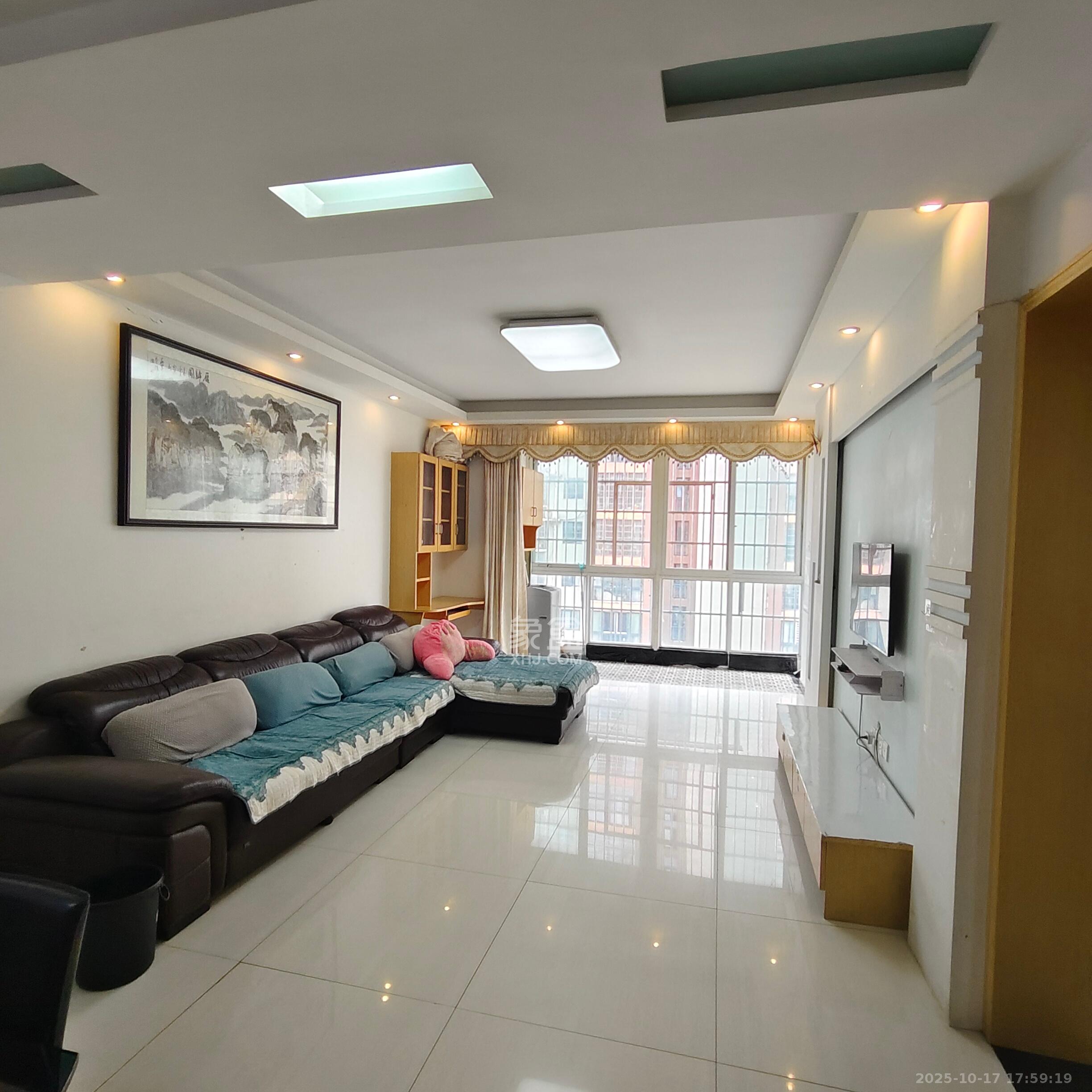 楚天世纪城东苑  2室2厅1卫    1600.0元/月 楚天世纪城东苑  2室2厅1卫    1600.0元/月室内图