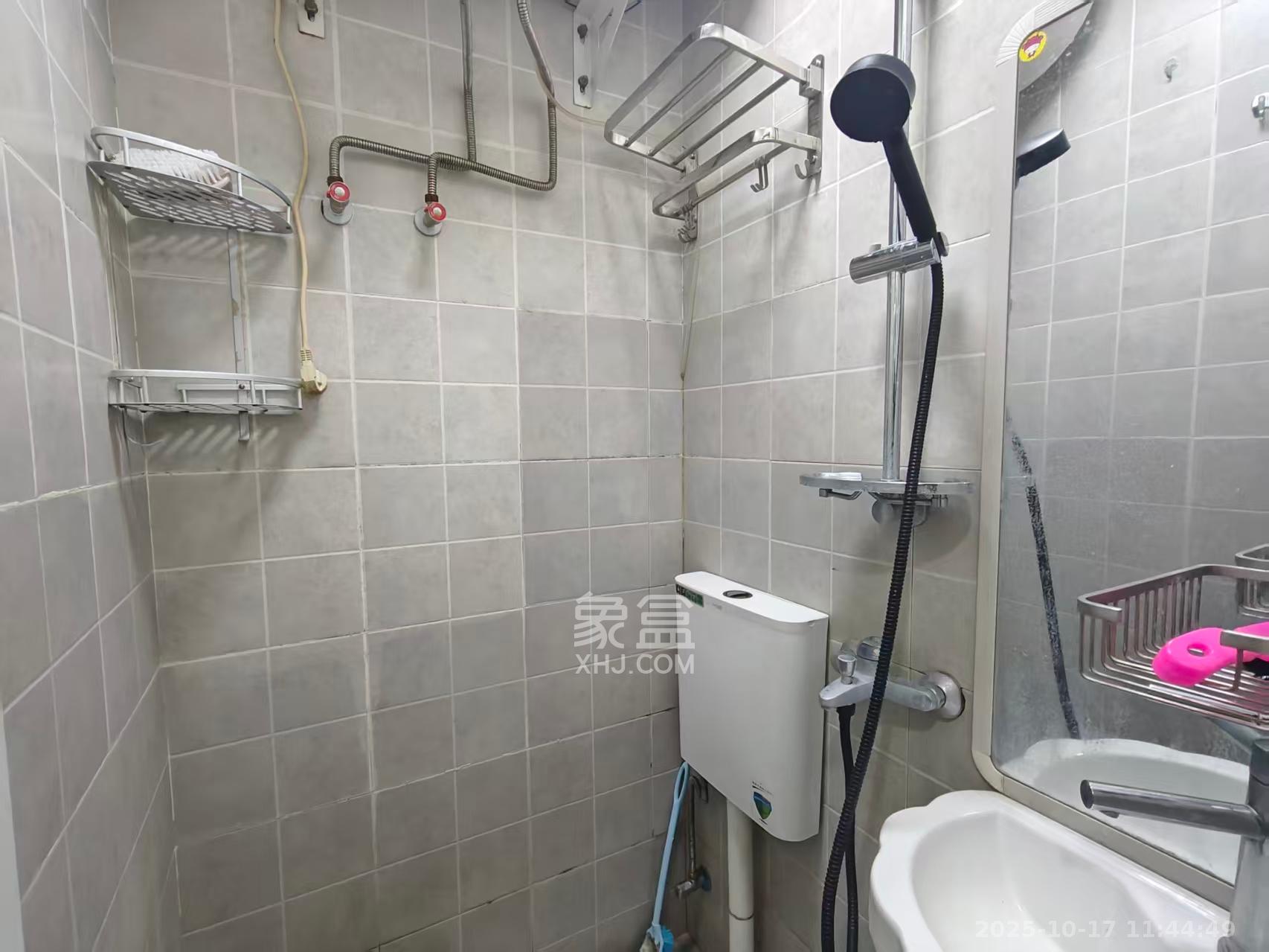 叠彩兰亭 1室1厅1卫 1200.0元/月 叠彩兰亭 1室1厅1卫 1200.0元/月室内图