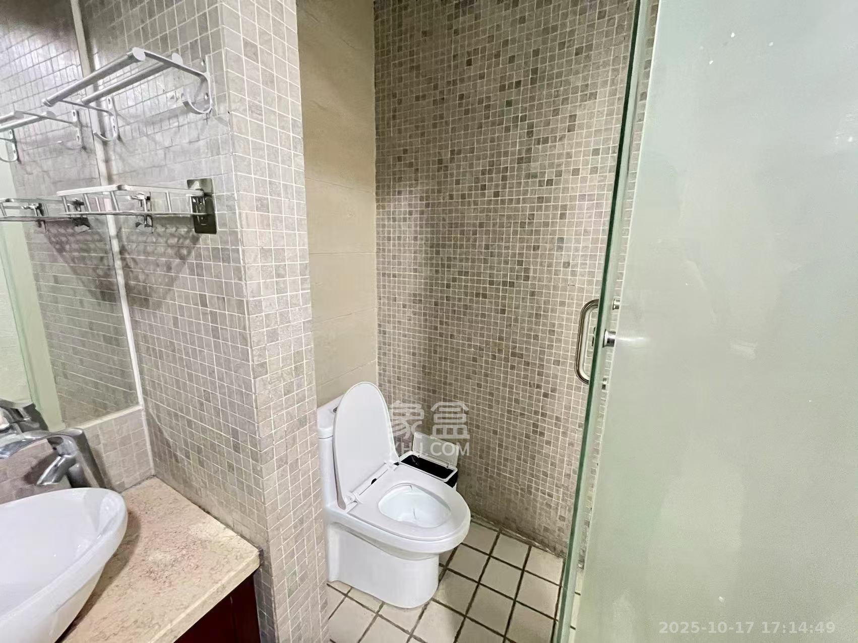 铂宫  1室1厅1卫    2100.0元/月室内图