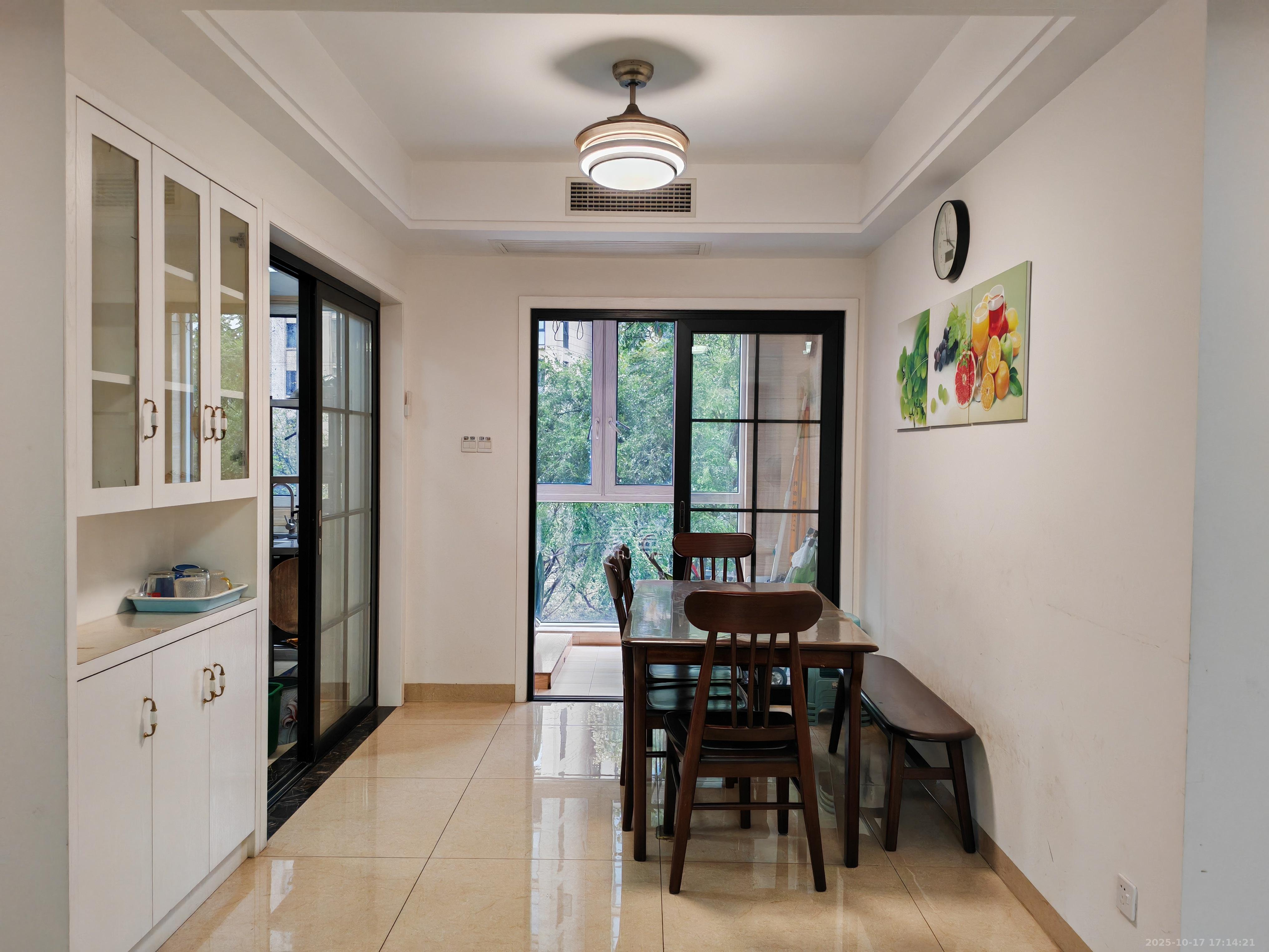 长房梅溪香山  4室2厅2卫    4000.0元/月室内图