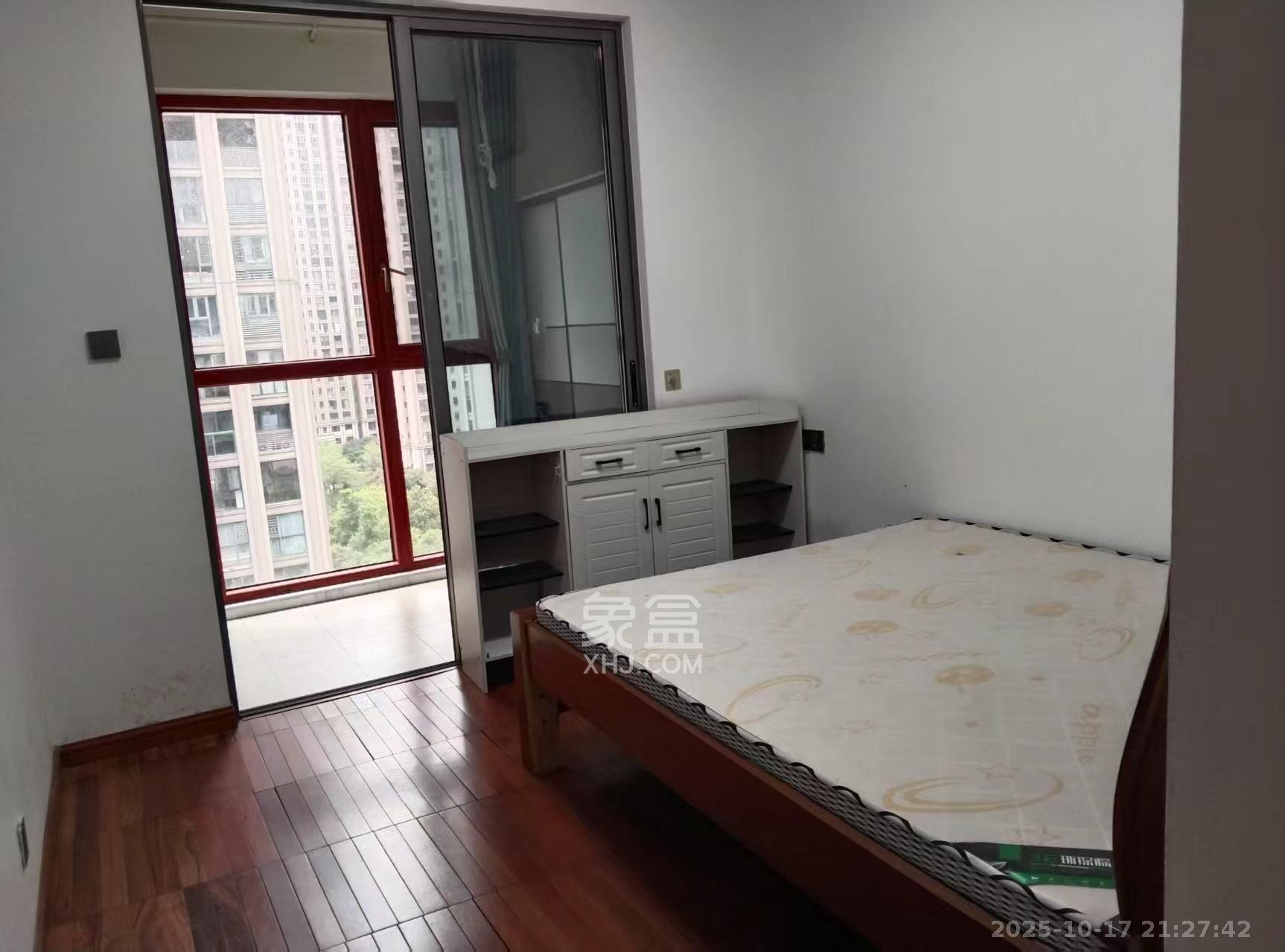 八方小区B区  3室2厅2卫    4000.0元/月 八方小区B区  3室2厅2卫    4000.0元/月室内图