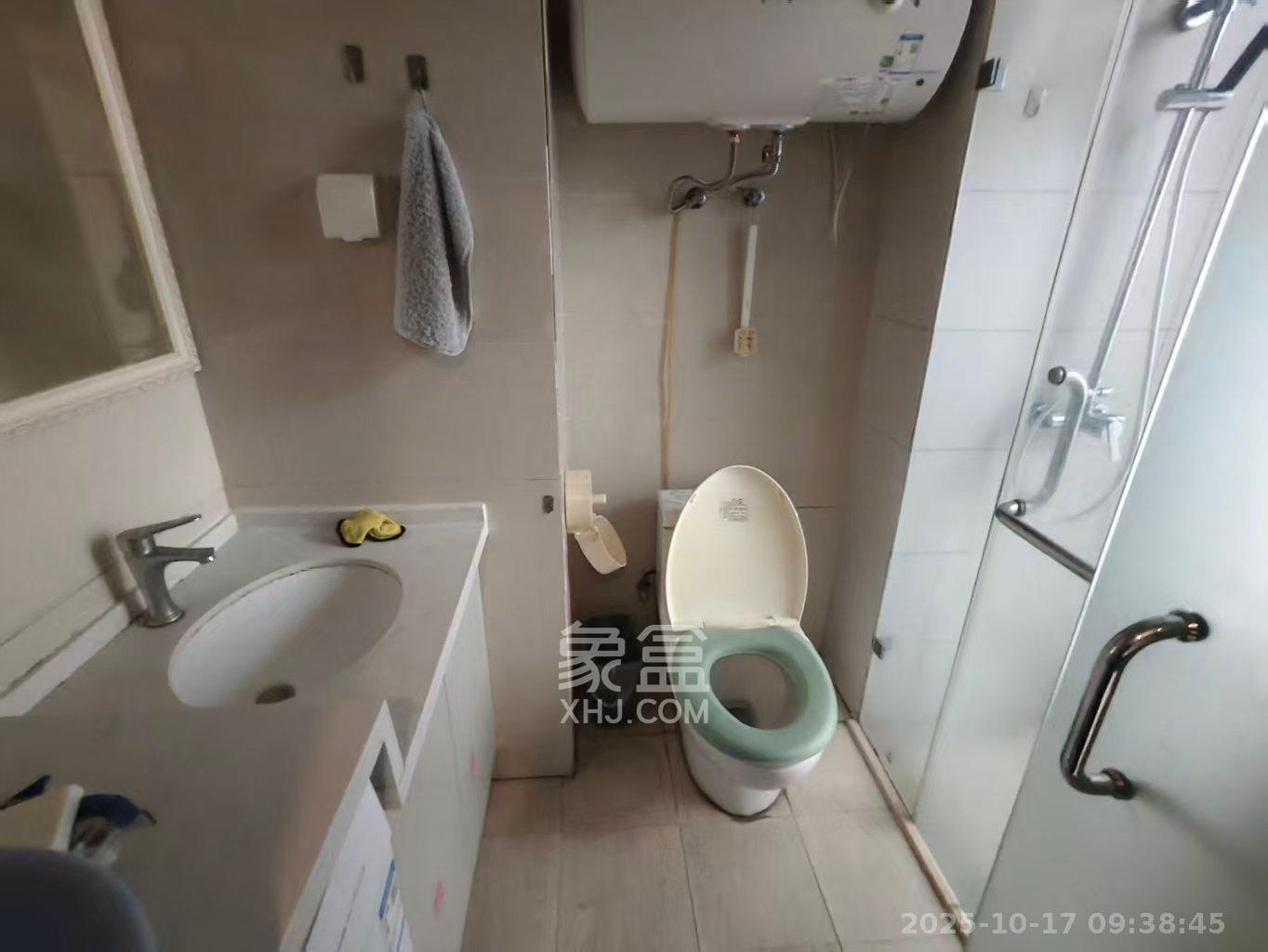 湘腾城市广场  1室1厅1卫    1700.0元/月 湘腾城市广场  1室1厅1卫    1700.0元/月室内图