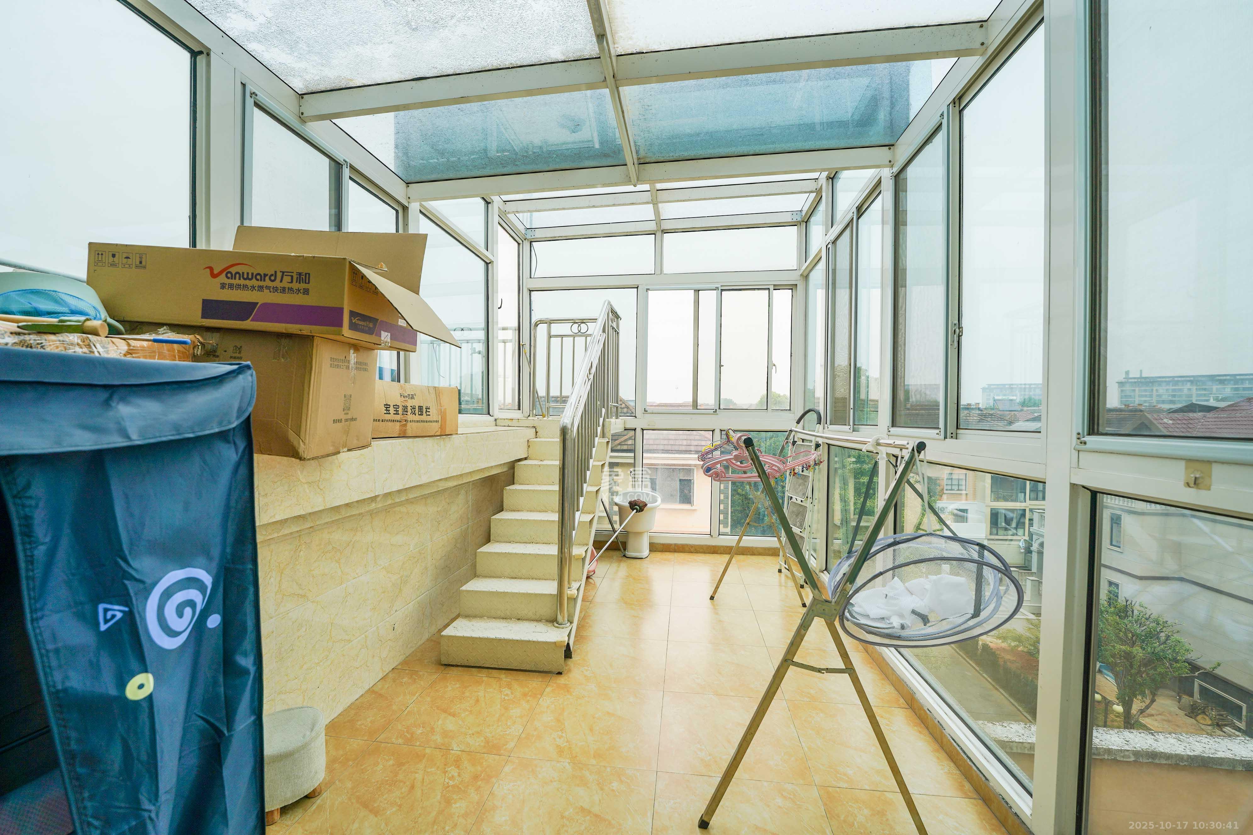 御邦 3室2厅2卫 98.0万 御邦 3室2厅2卫 98.0万阳台