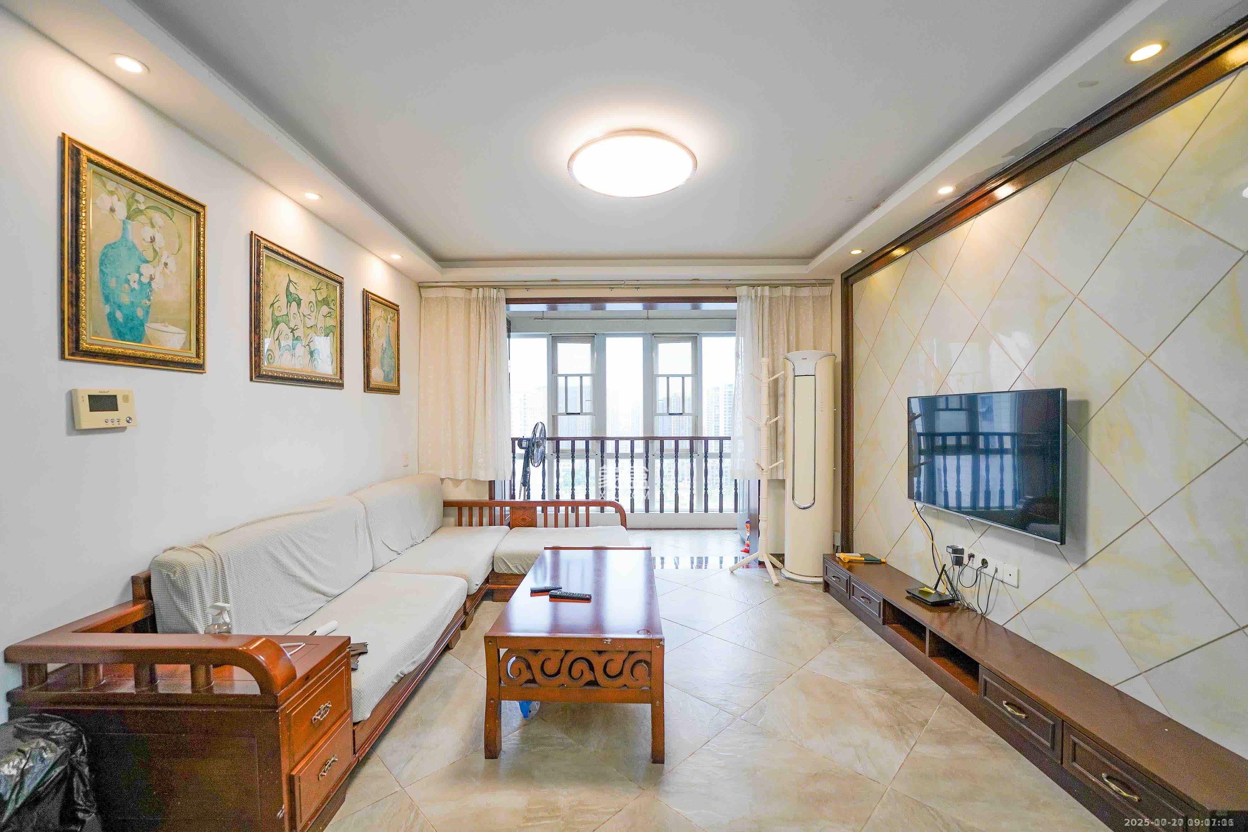 丽发新城 2室2厅2卫 1800.0元/月 丽发新城 2室2厅2卫 1800.0元/月室内图