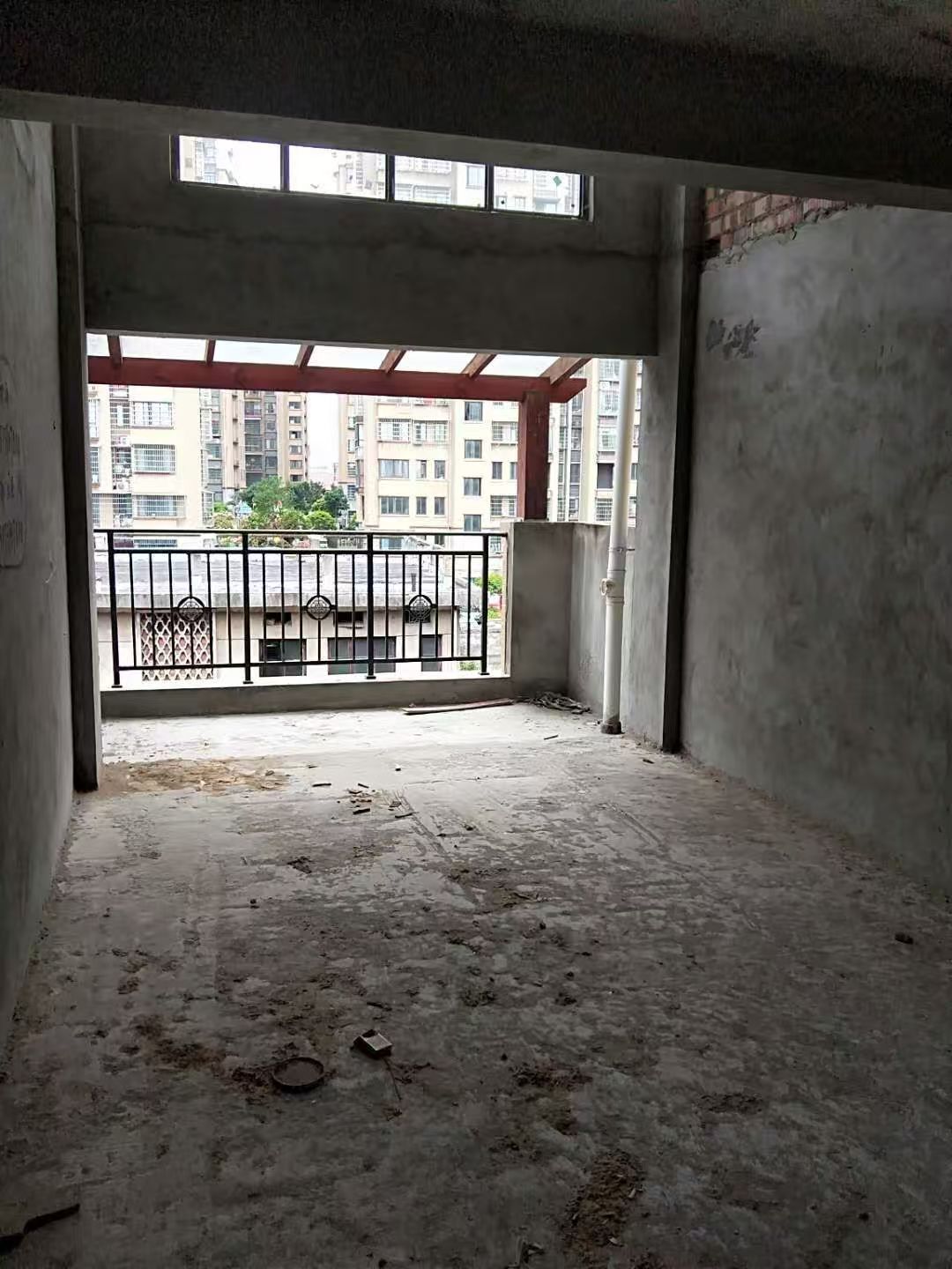 滨江花园  2室1厅1卫    38.3万客厅