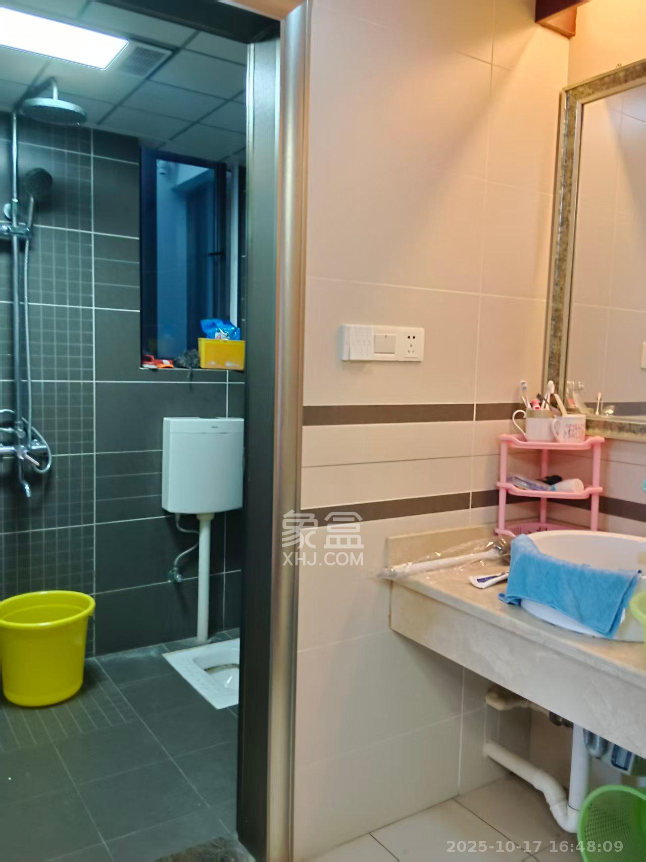 保利麓谷林语B区  3室2厅1卫    2500.0元/月 保利麓谷林语B区  3室2厅1卫    2500.0元/月室内图