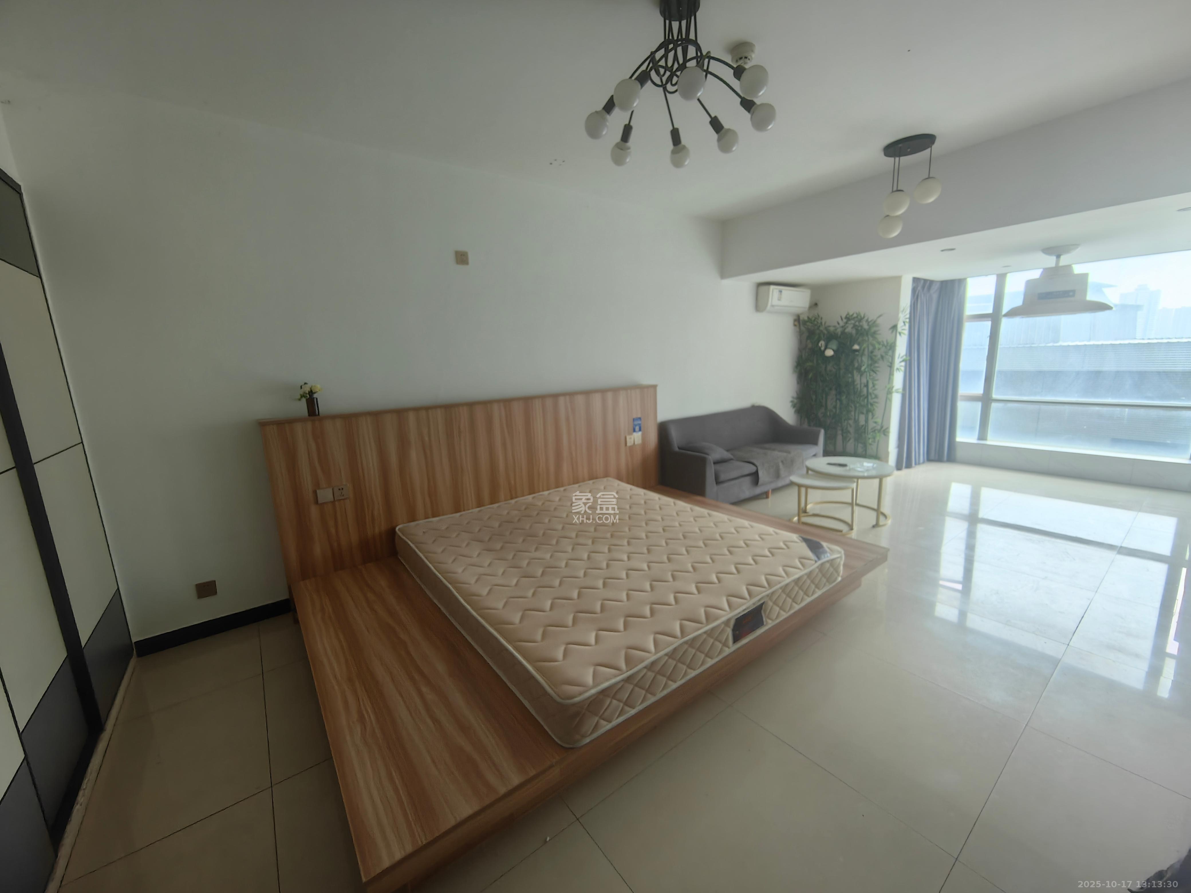 BOBO国际  1室0厅1卫    2000.0元/月