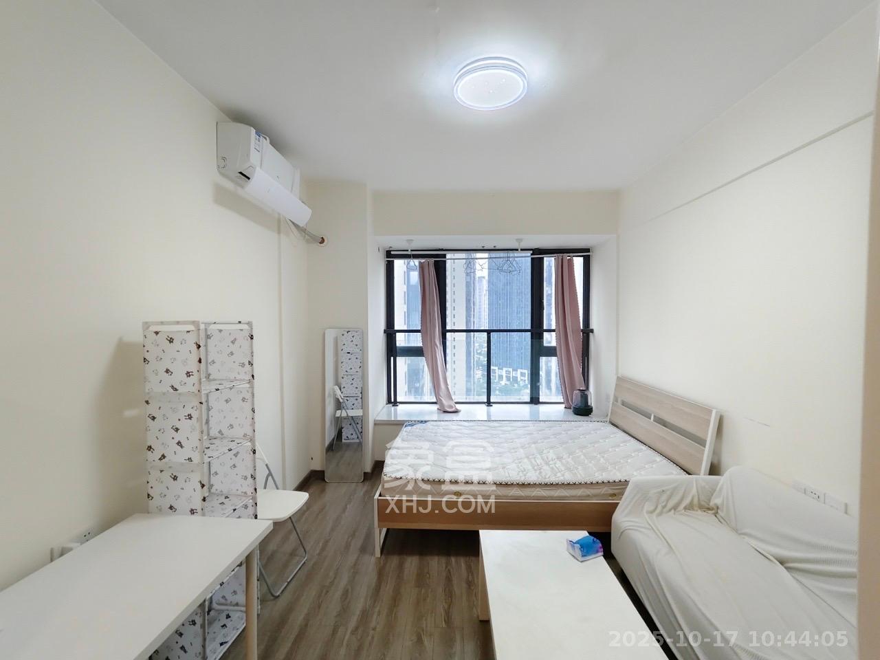 卓越浅水湾  1室1厅1卫    1350.0元/月