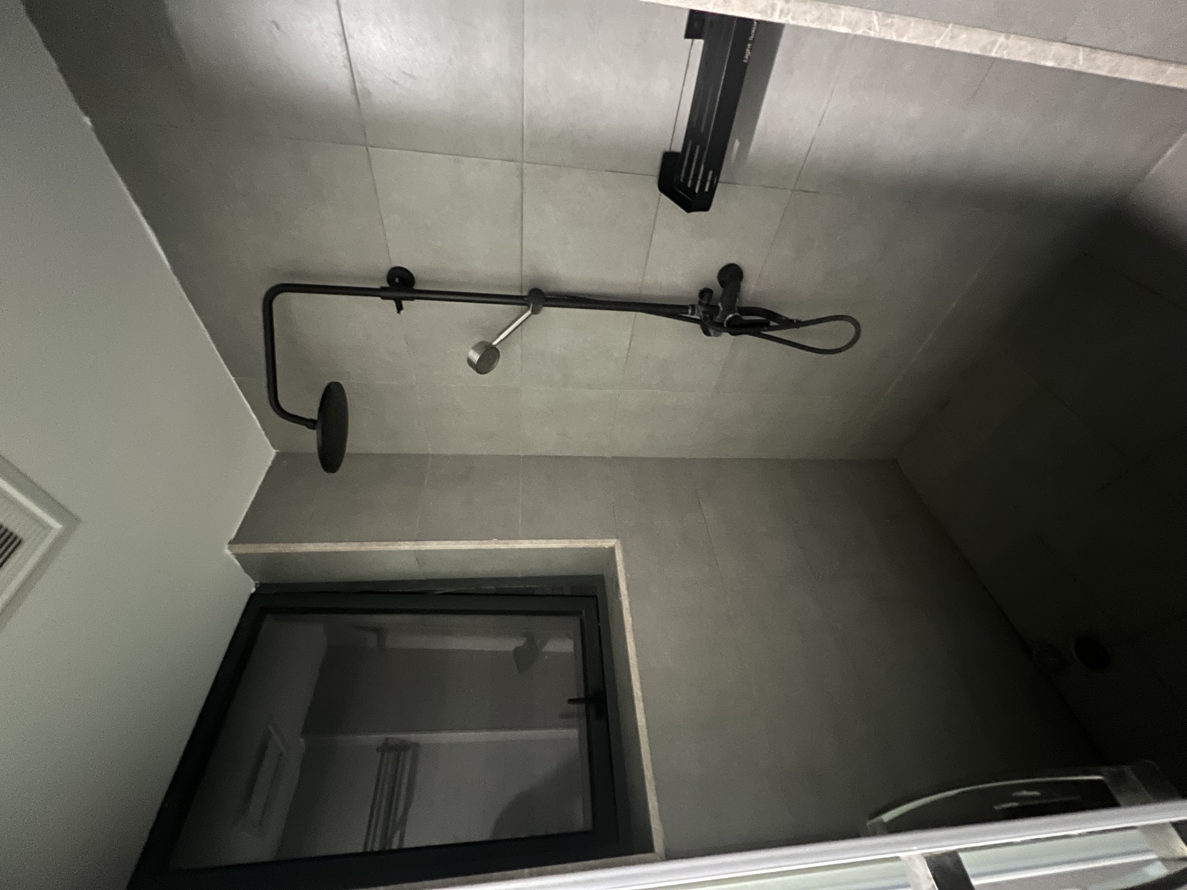 中天广场  1室1厅1卫    2100.0元/月 中天广场  1室1厅1卫    2100.0元/月户型图