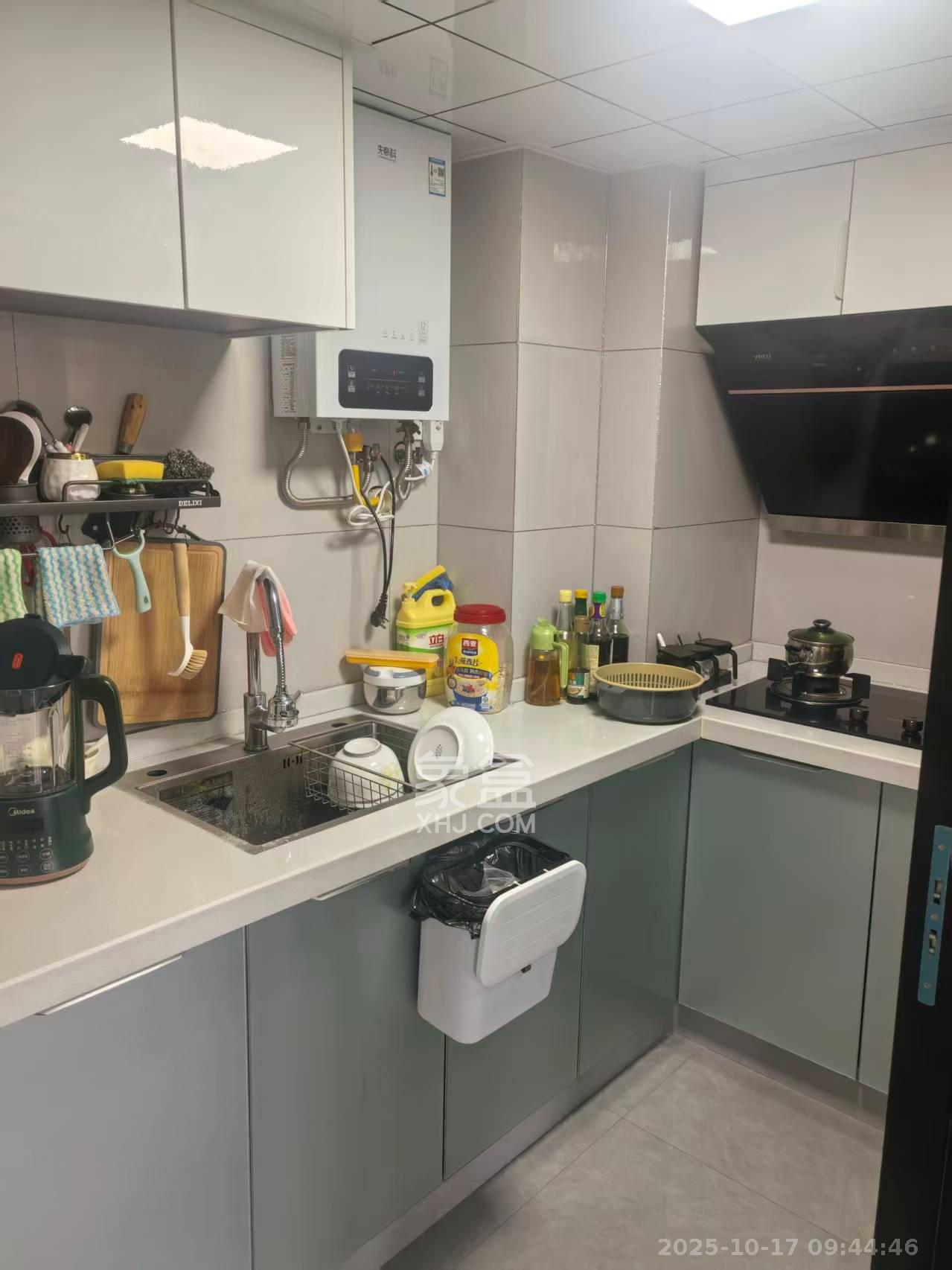 新城悦隽公园  2室1厅1卫    1880.0元/月室内图