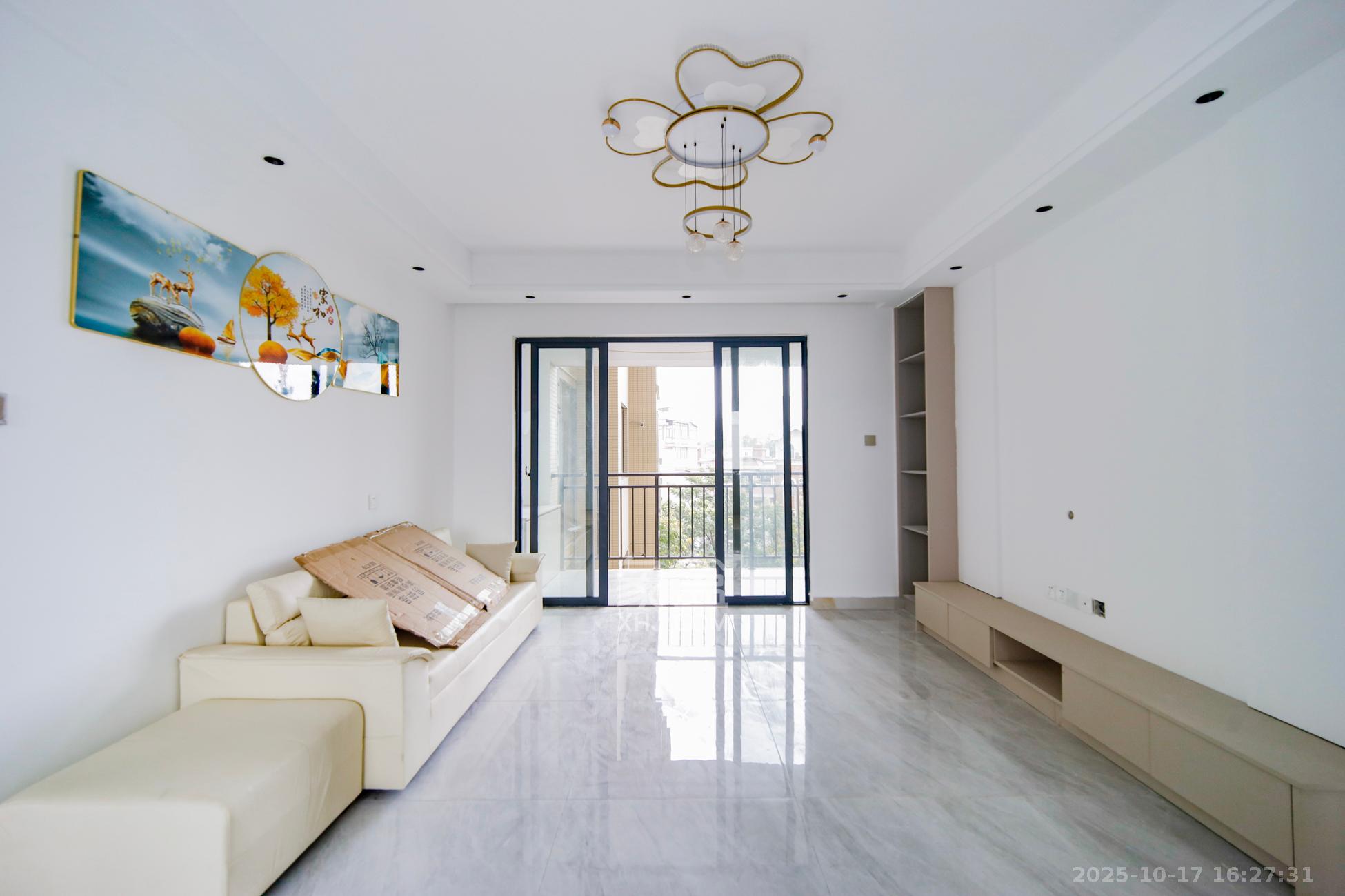 园康星都荟  4室2厅2卫    110.0万