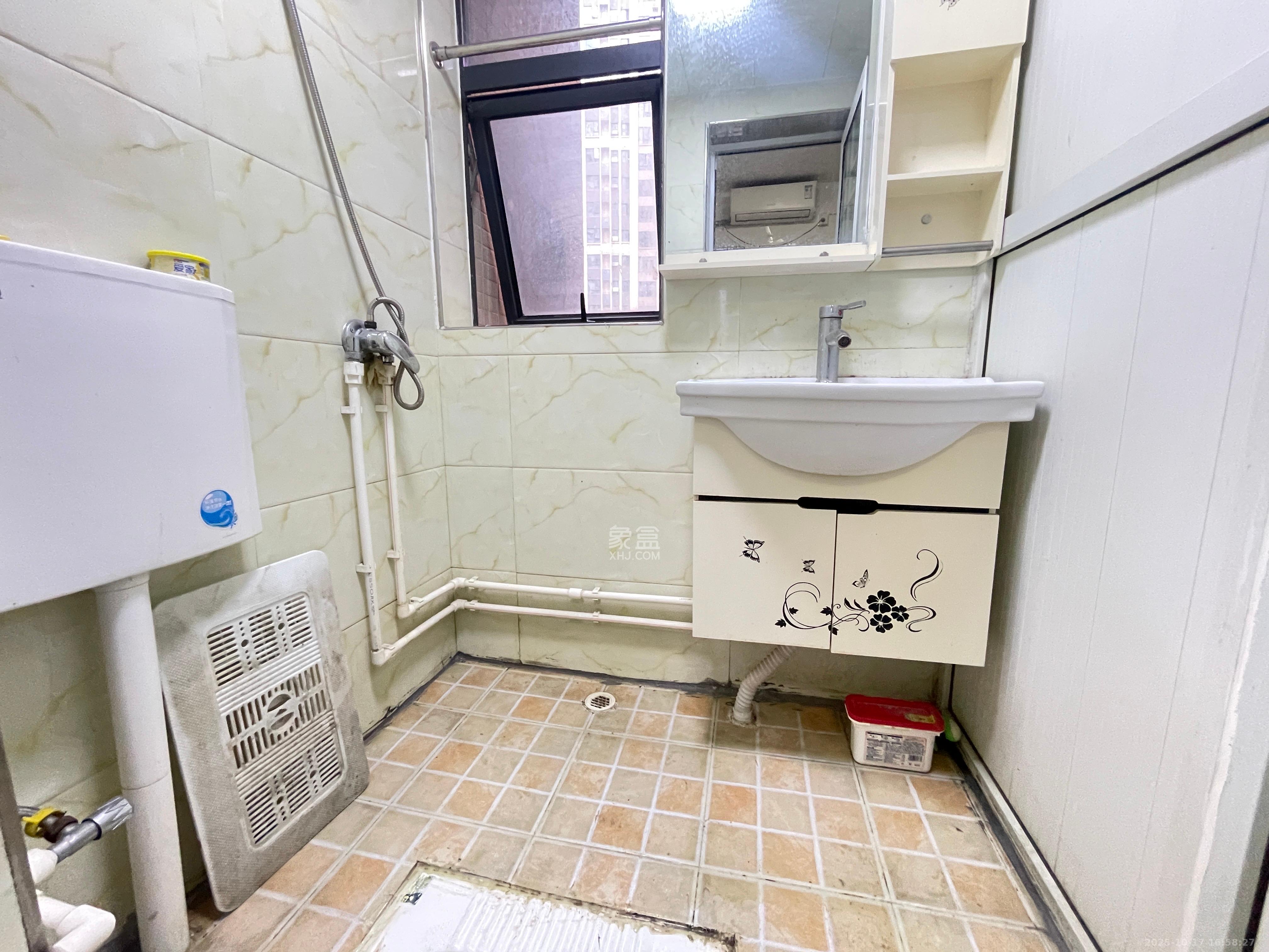 天鸿天府（天鸿中央大院）  4室2厅1卫    2600.0元/月室内图