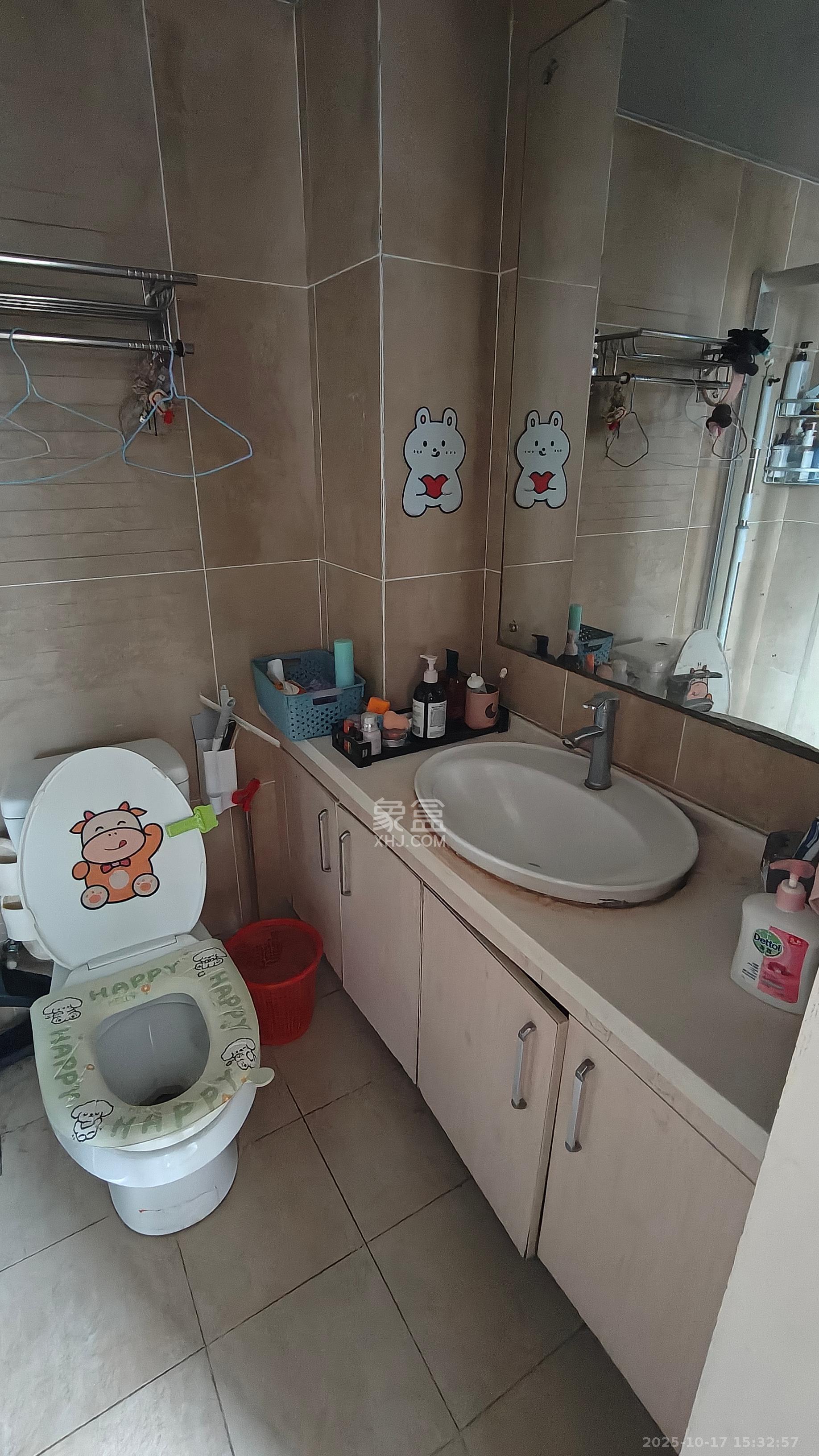 佳天瑞宁花园  2室2厅1卫    2300.0元/月 佳天瑞宁花园  2室2厅1卫    2300.0元/月室内图