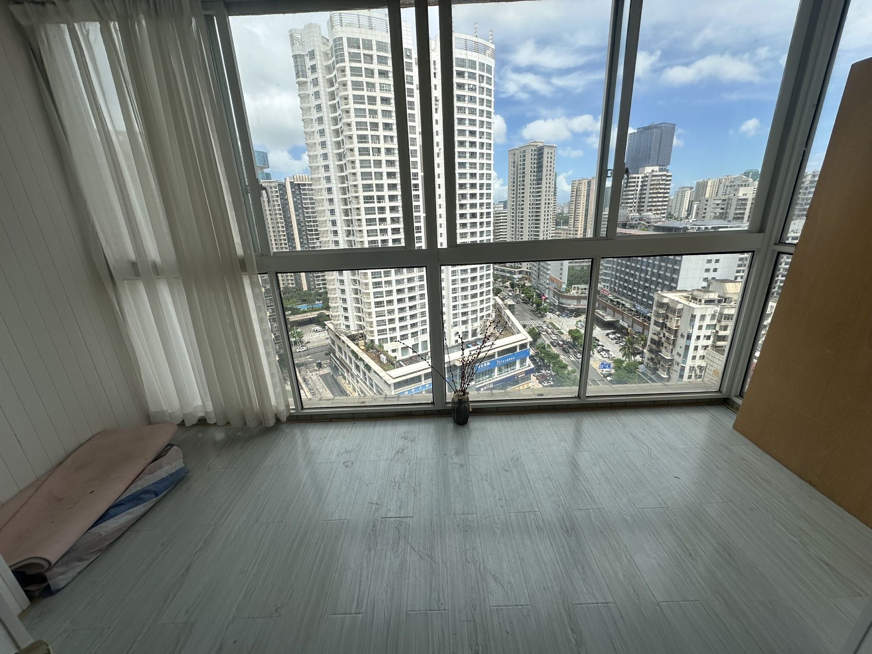 玉沙广场(京华城) 3室2厅2卫 3500.0元/月 玉沙广场(京华城) 3室2厅2卫 3500.0元/月室内图