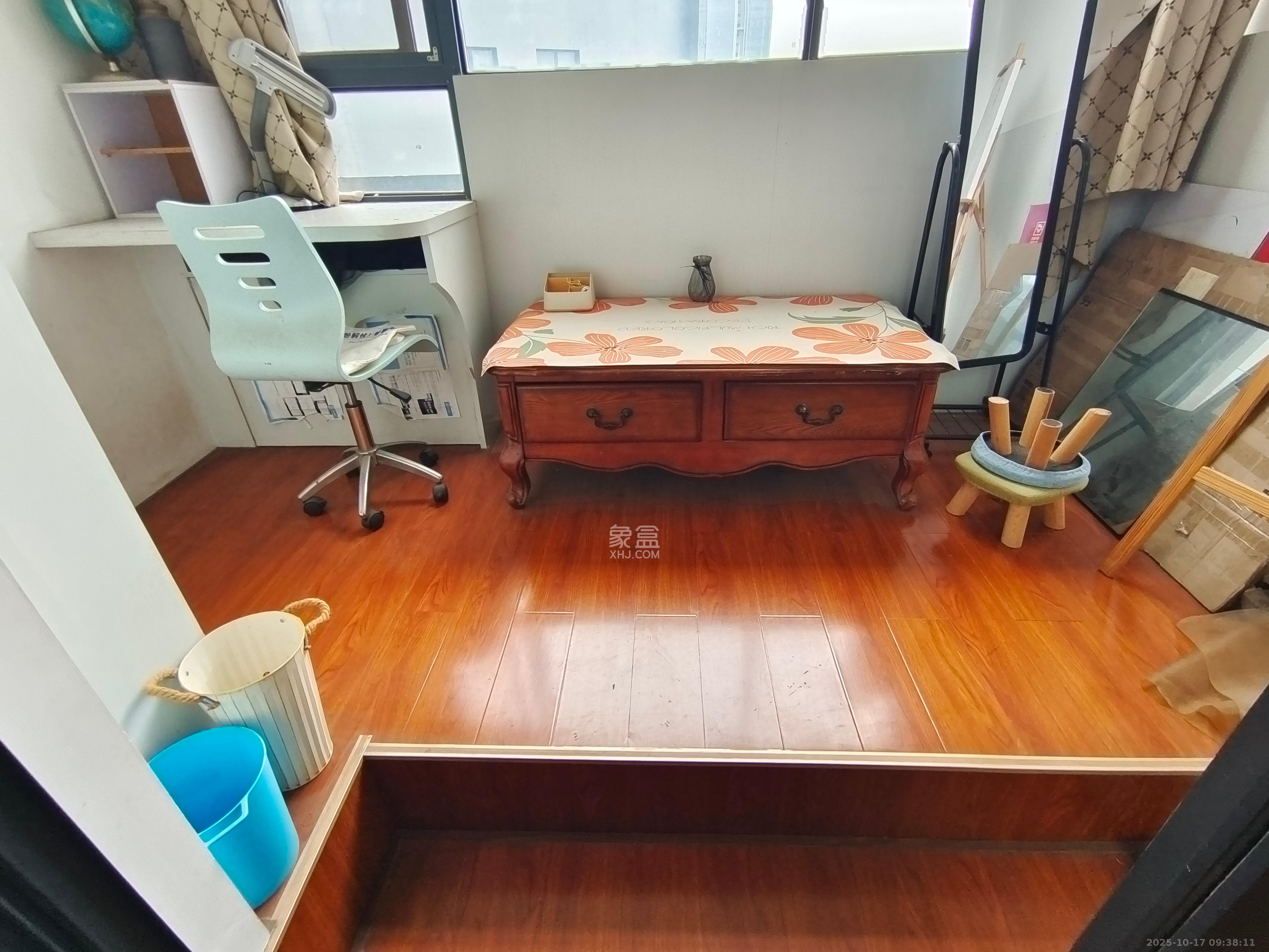 阳光100三期  1室1厅1卫    1800.0元/月室内图