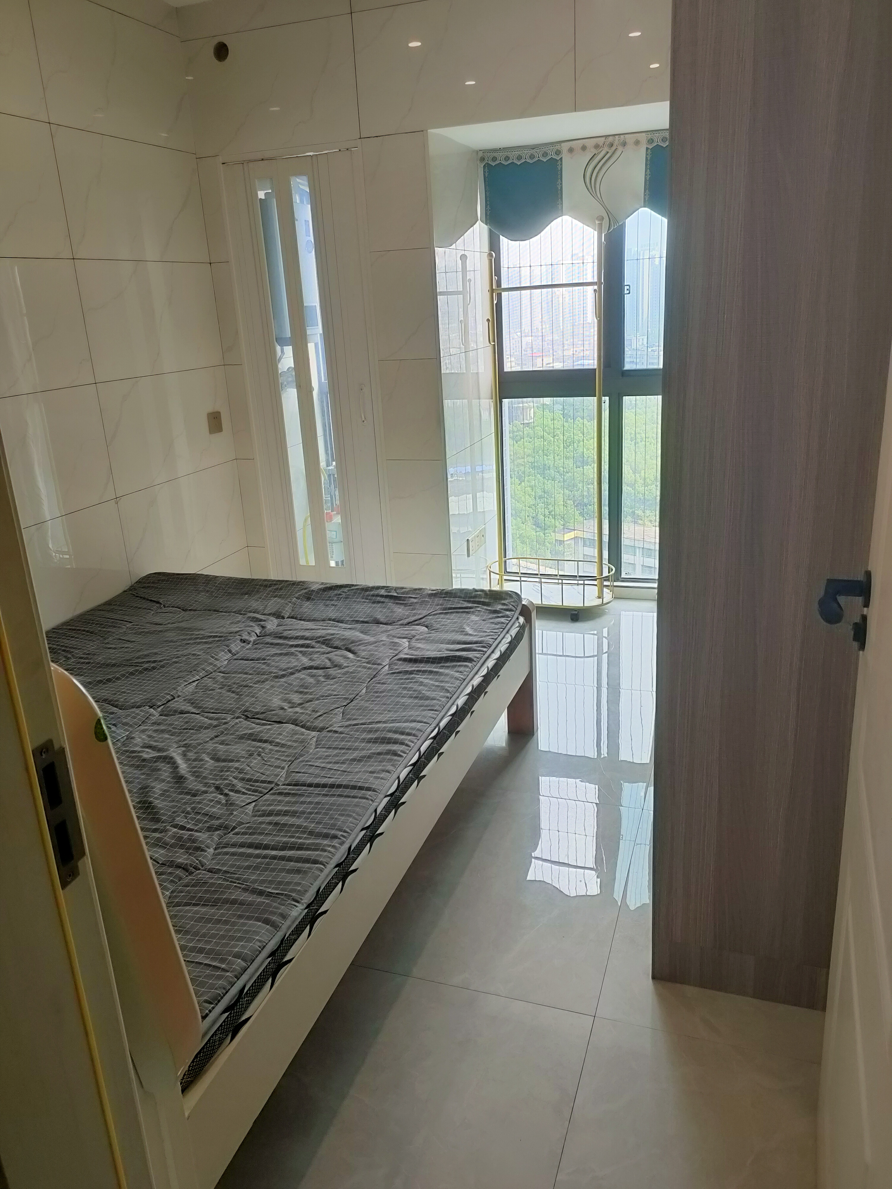 金钟大雁城  2室1厅1卫    1800.0元/月室内图