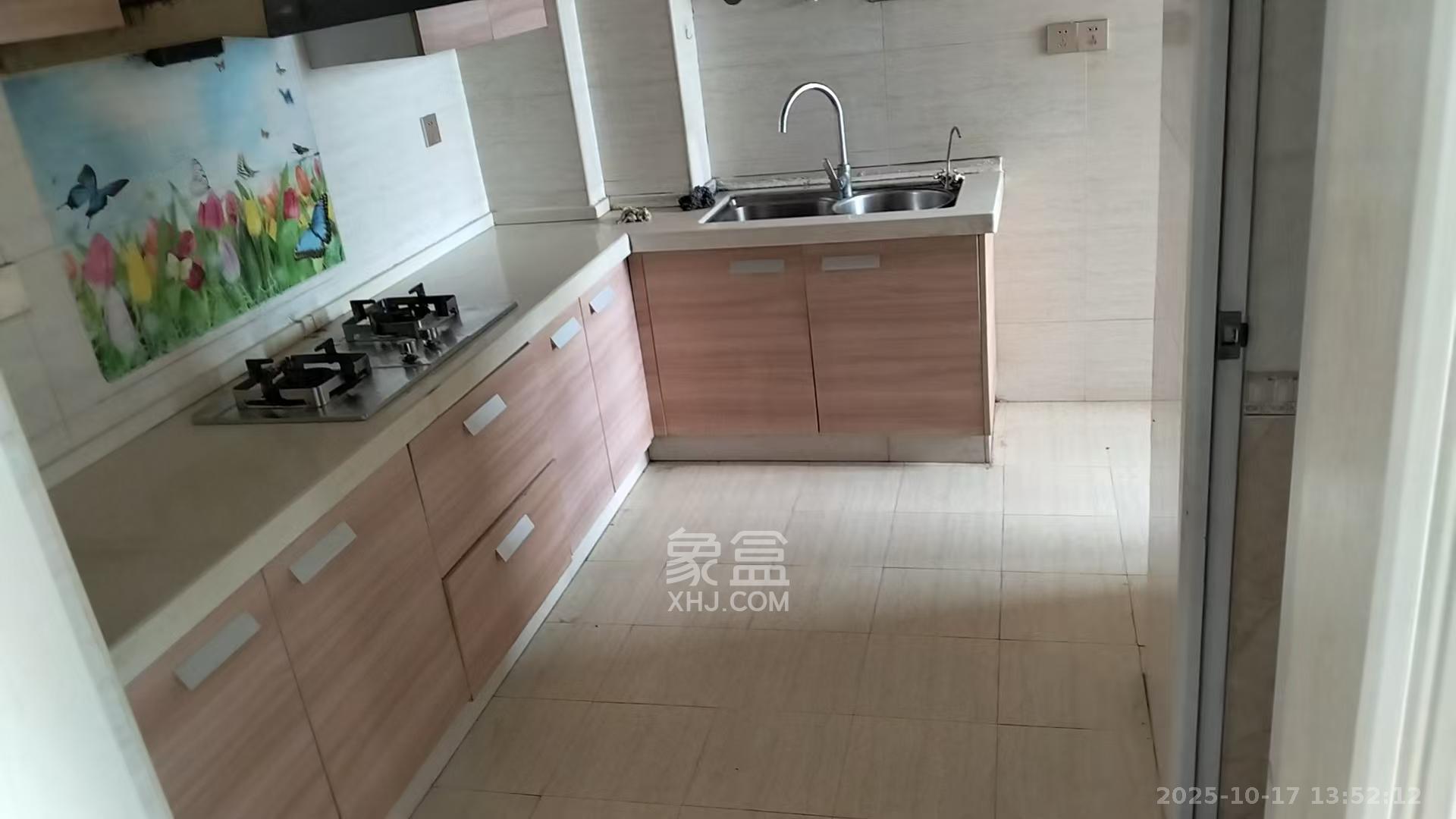 卓越麓山别墅（麓山峰境产权麓山花苑）  2室2厅1卫    1500.0元/月室内图