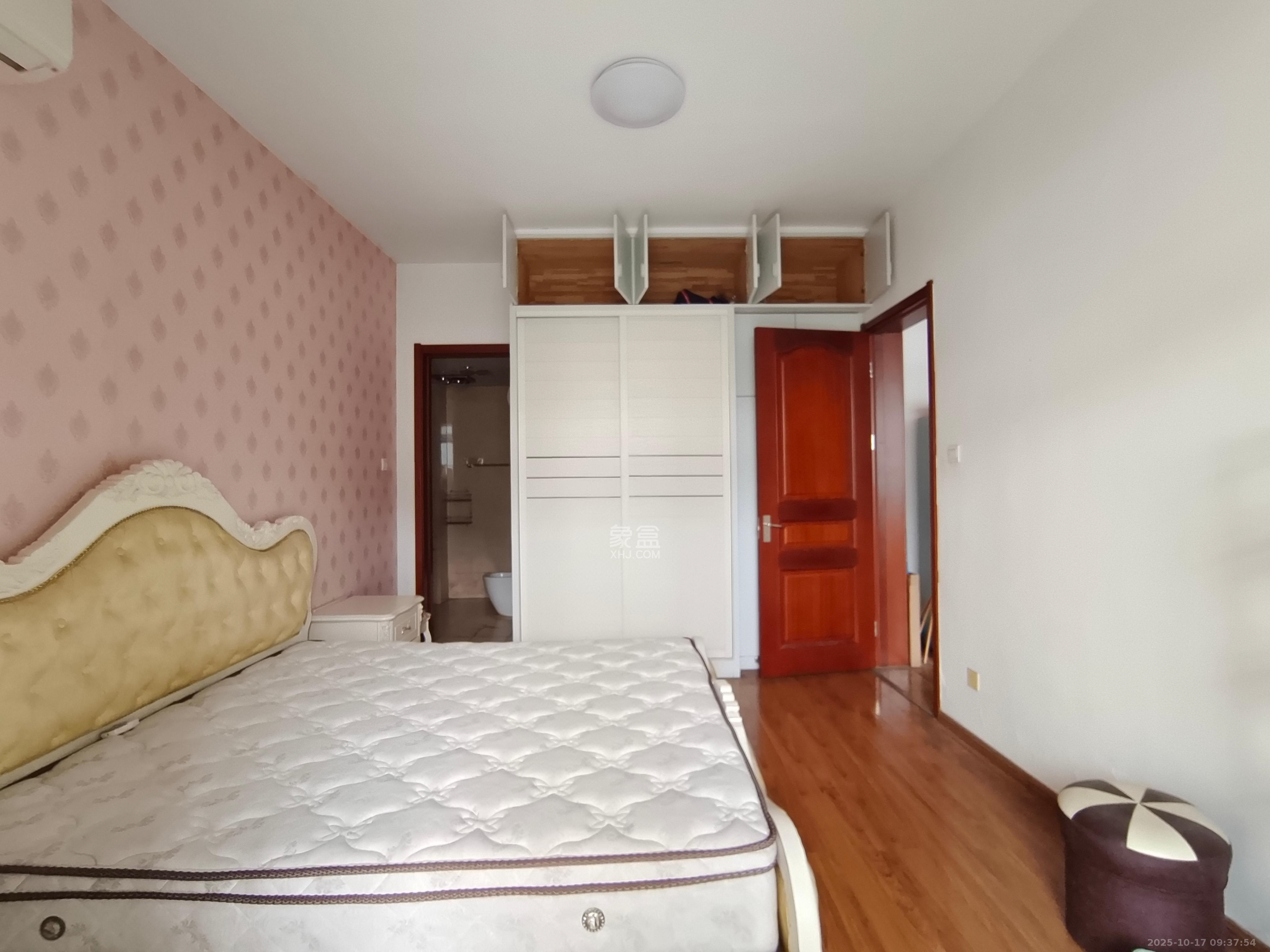 阳光100三期  1室1厅1卫    1800.0元/月室内图