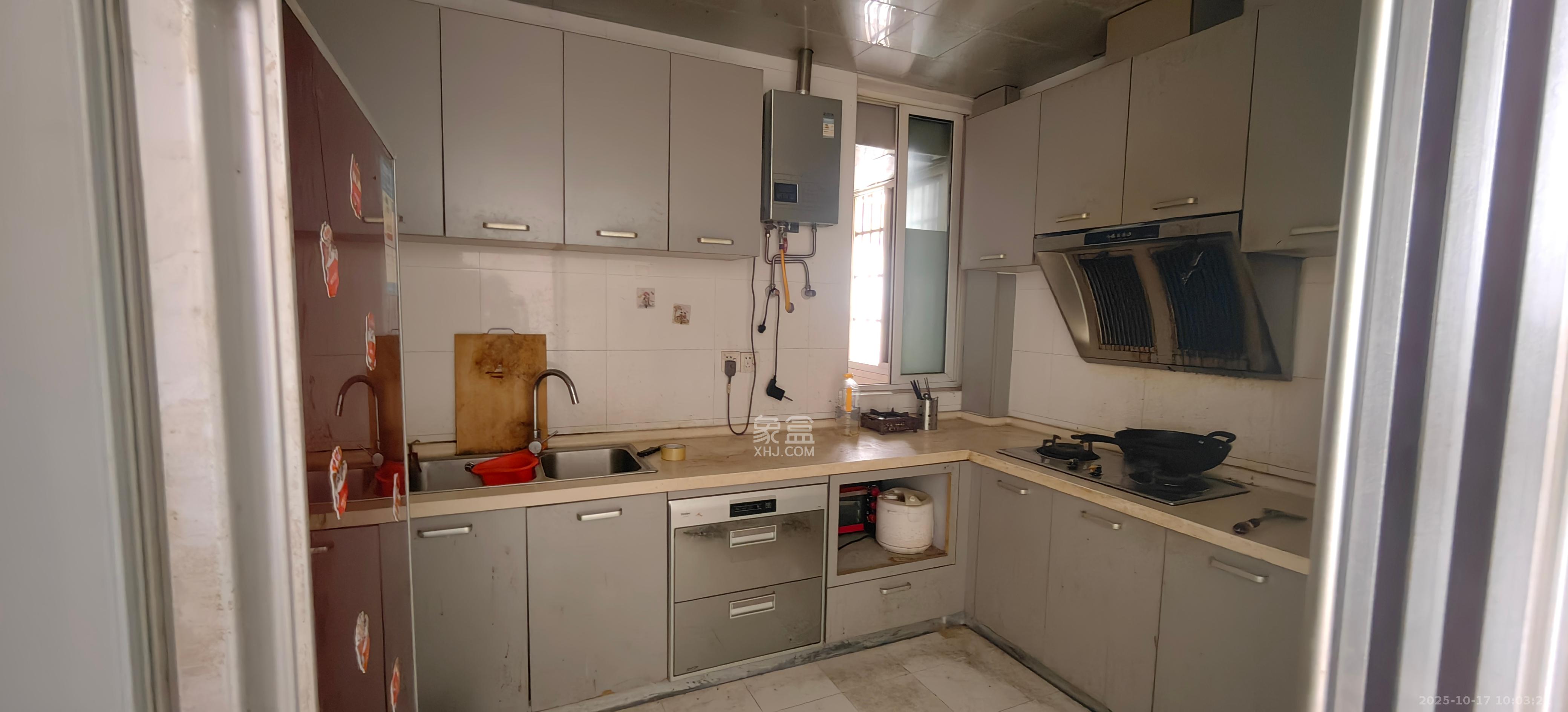 星沙教师公寓  3室2厅1卫    1750.0元/月 星沙教师公寓  3室2厅1卫    1750.0元/月室内图1